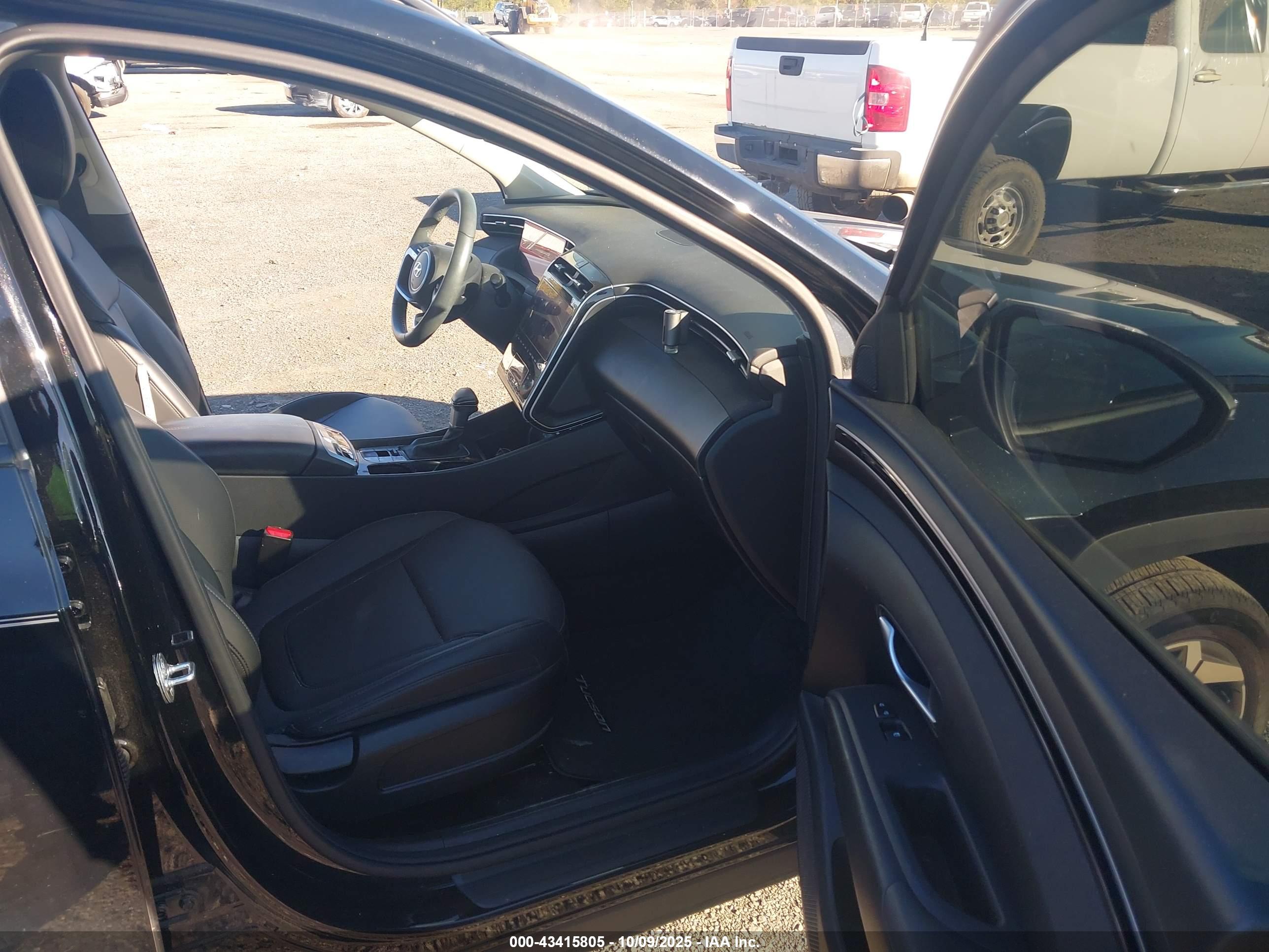 HYUNDAI TUCSON image 5