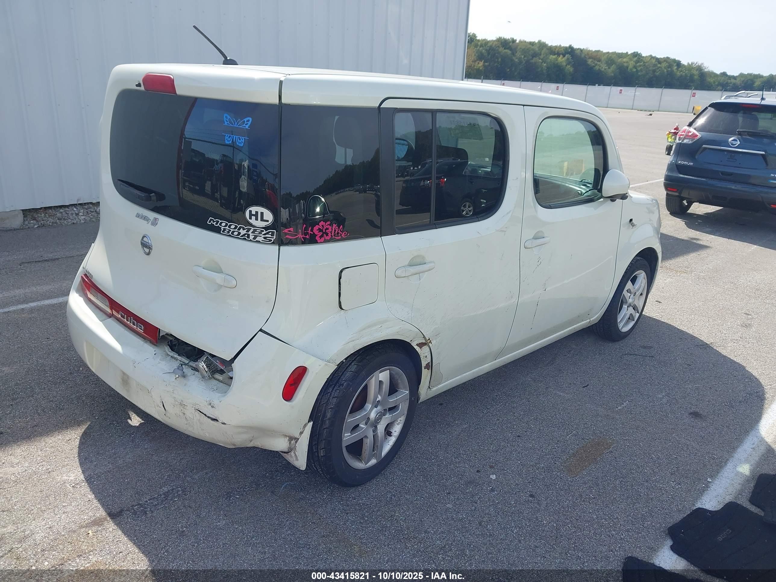 NISSAN CUBE image 4