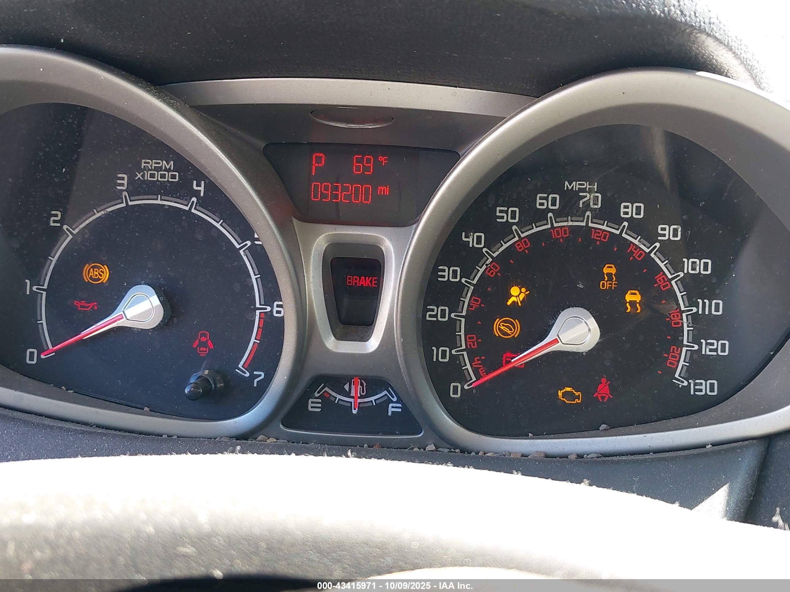 FORD FIESTA image 7