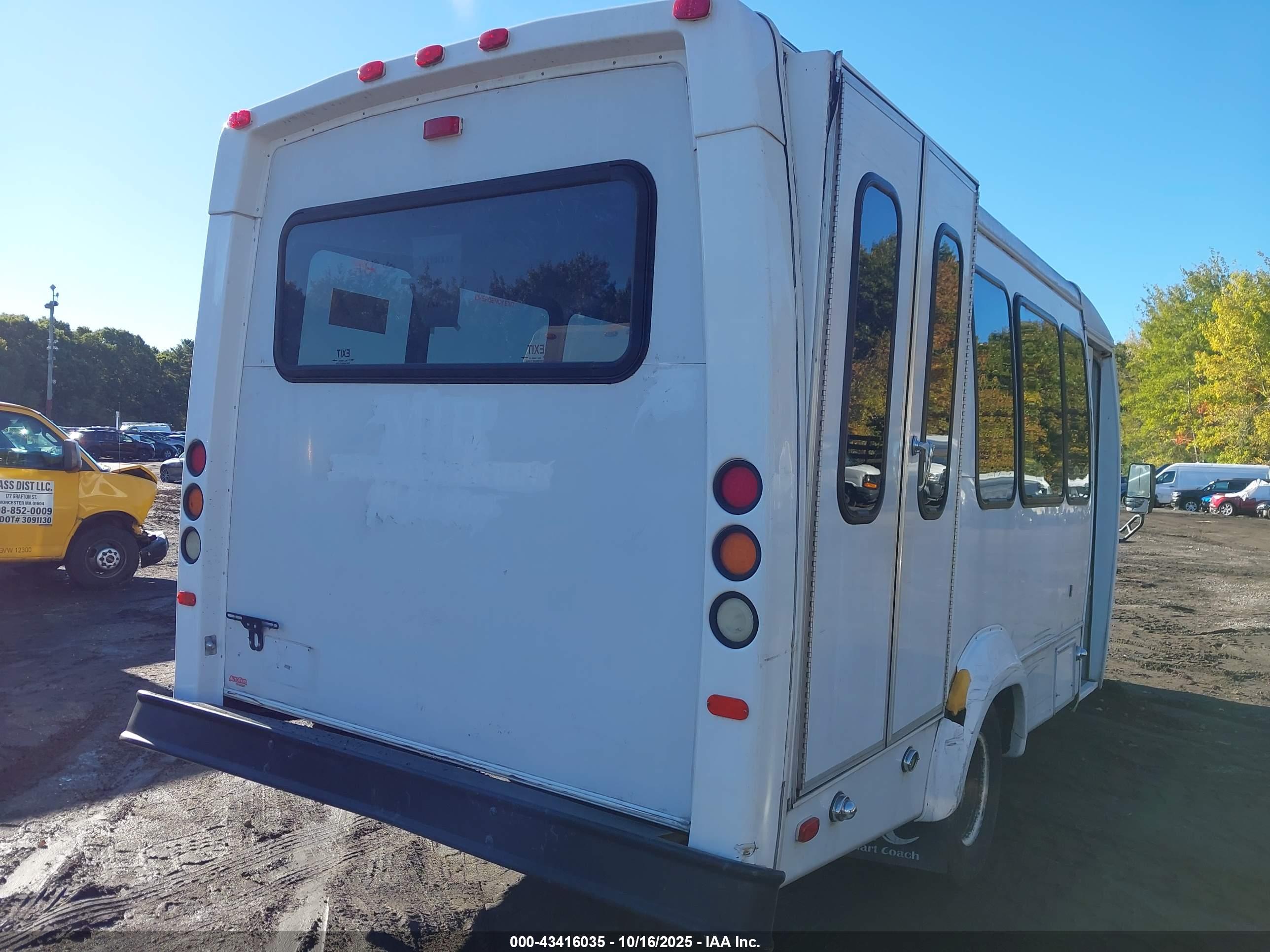 FORD E-350 image 4