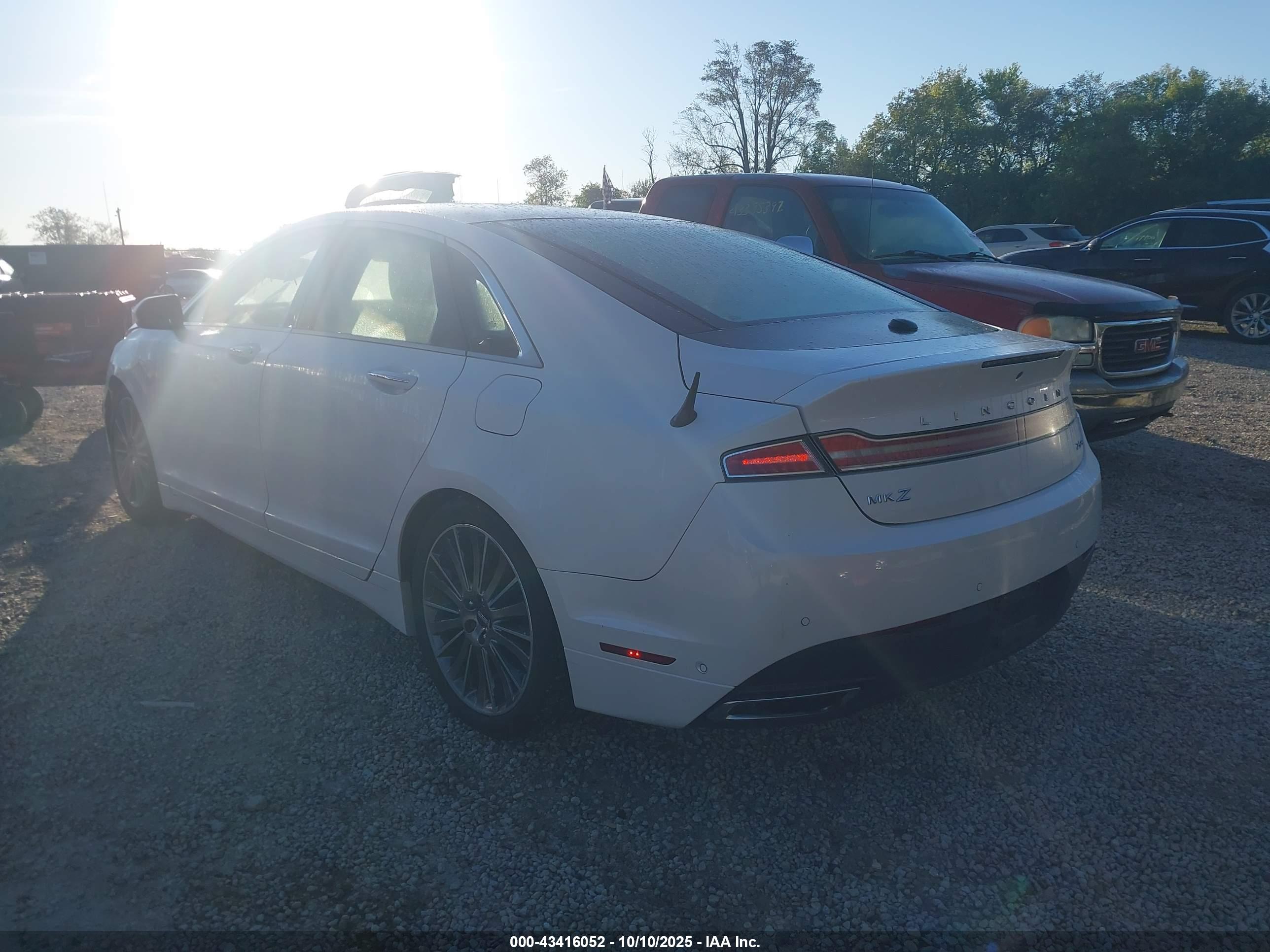 LINCOLN MKZ image 3