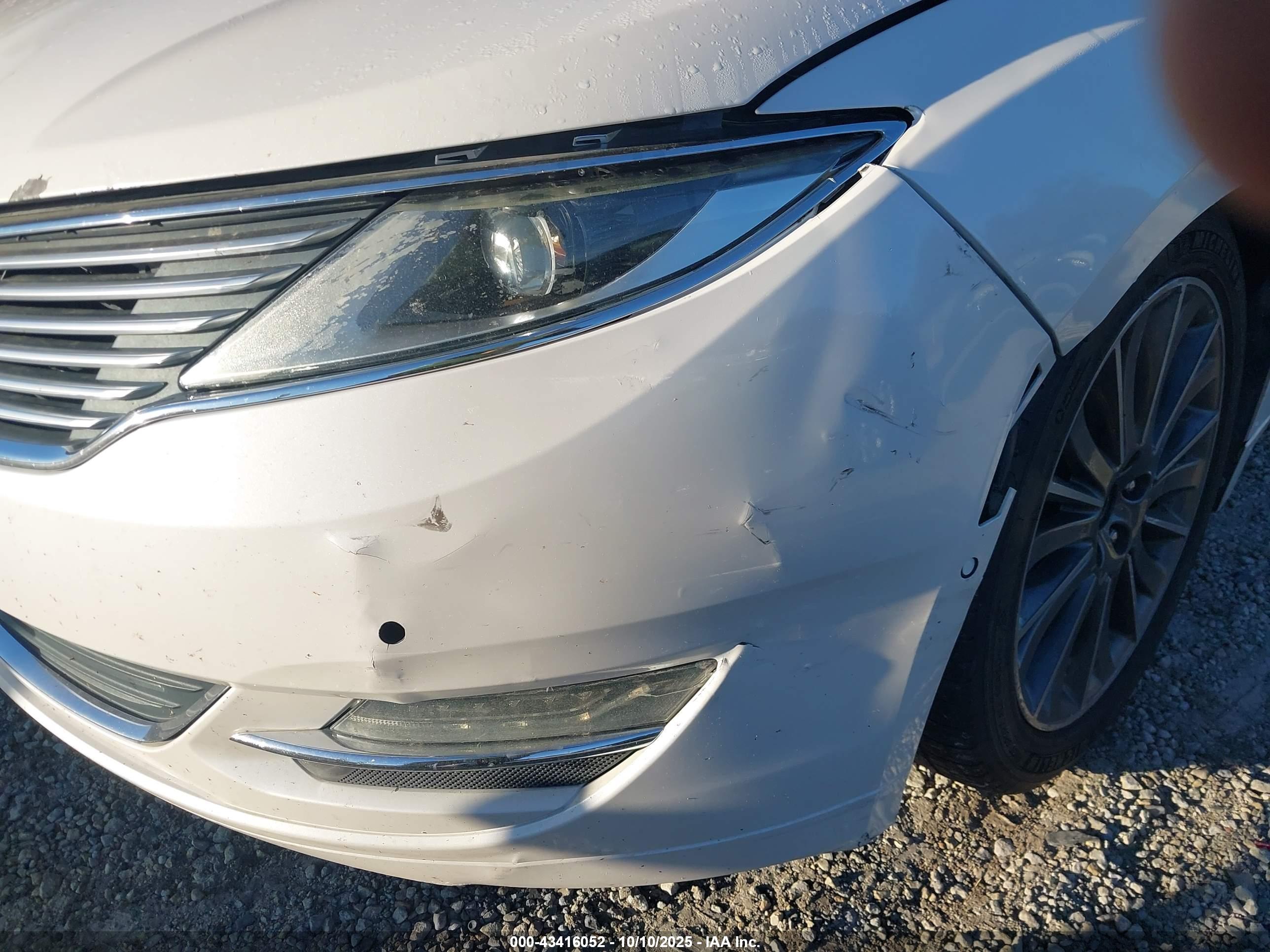 LINCOLN MKZ image 6