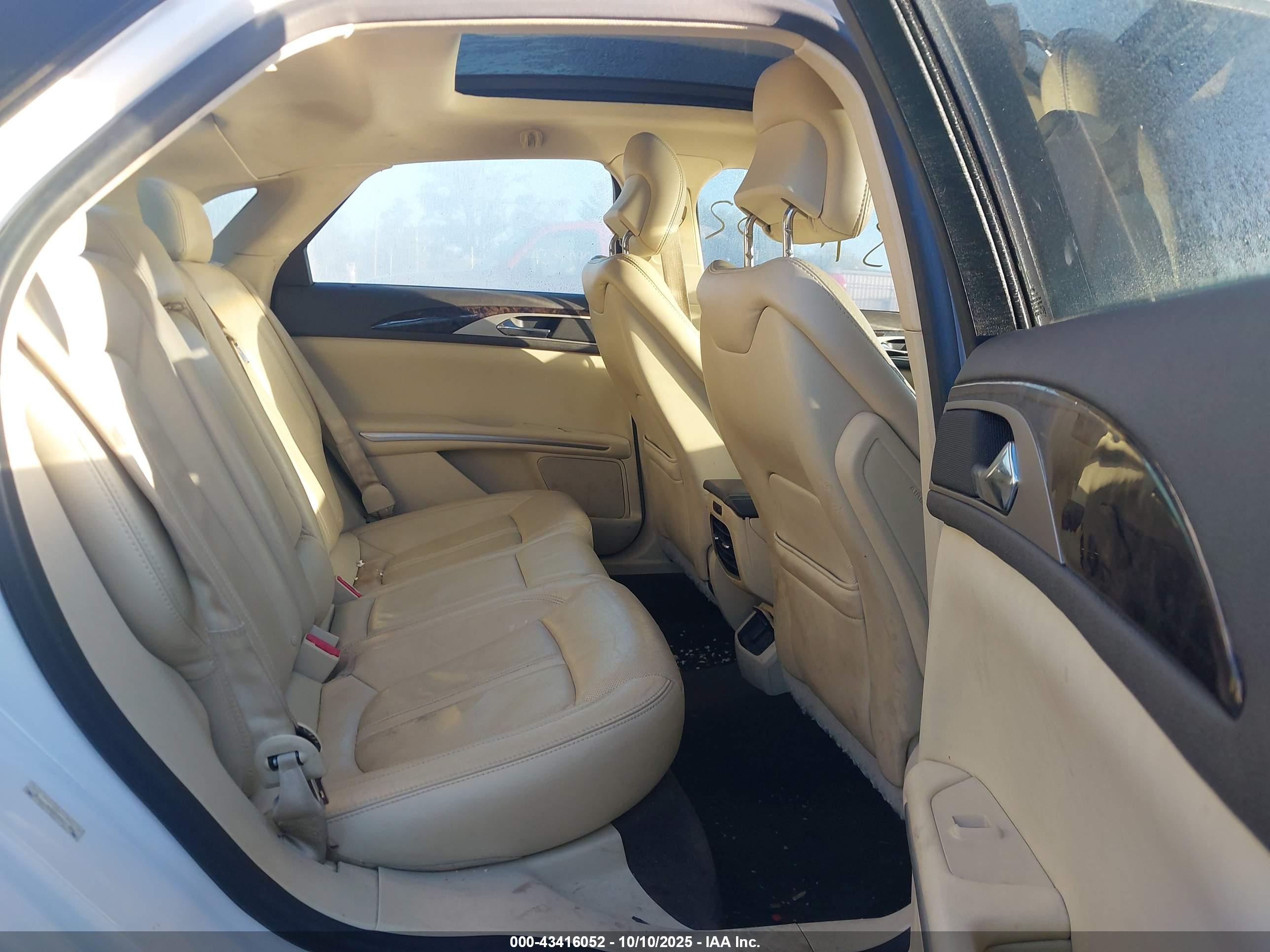 LINCOLN MKZ image 8