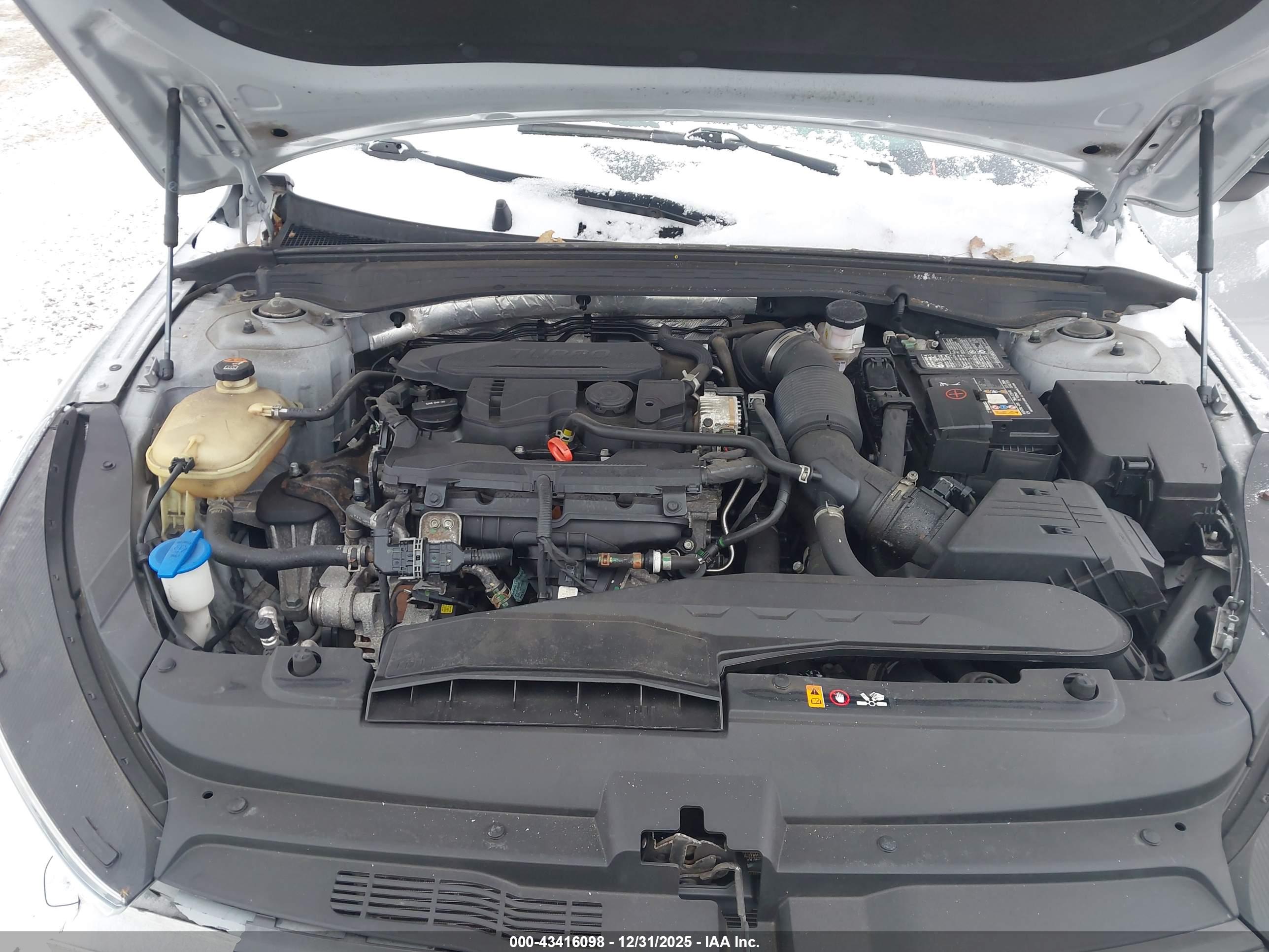 KIA K5 image 10