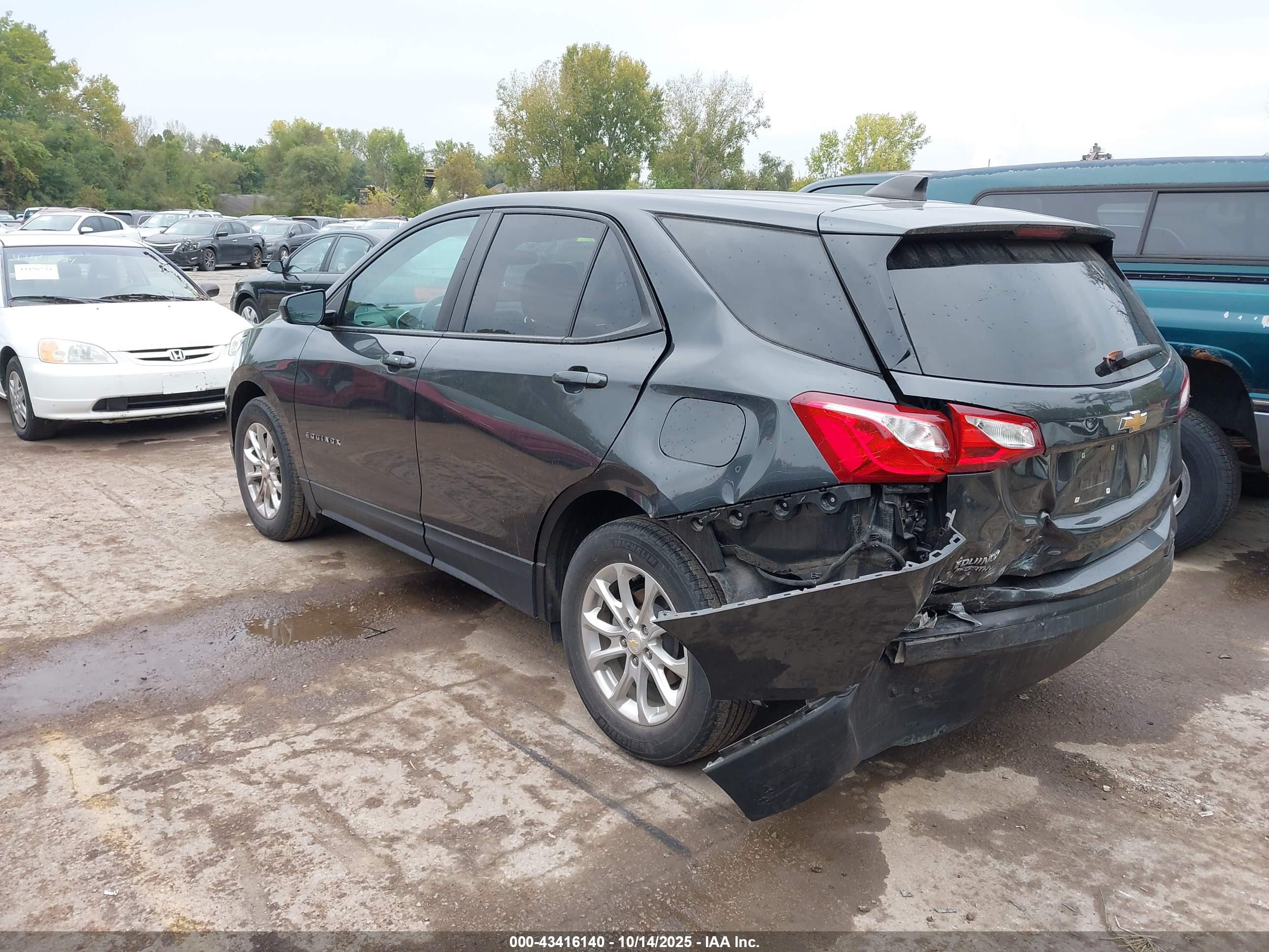 CHEVROLET EQUINOX image 3