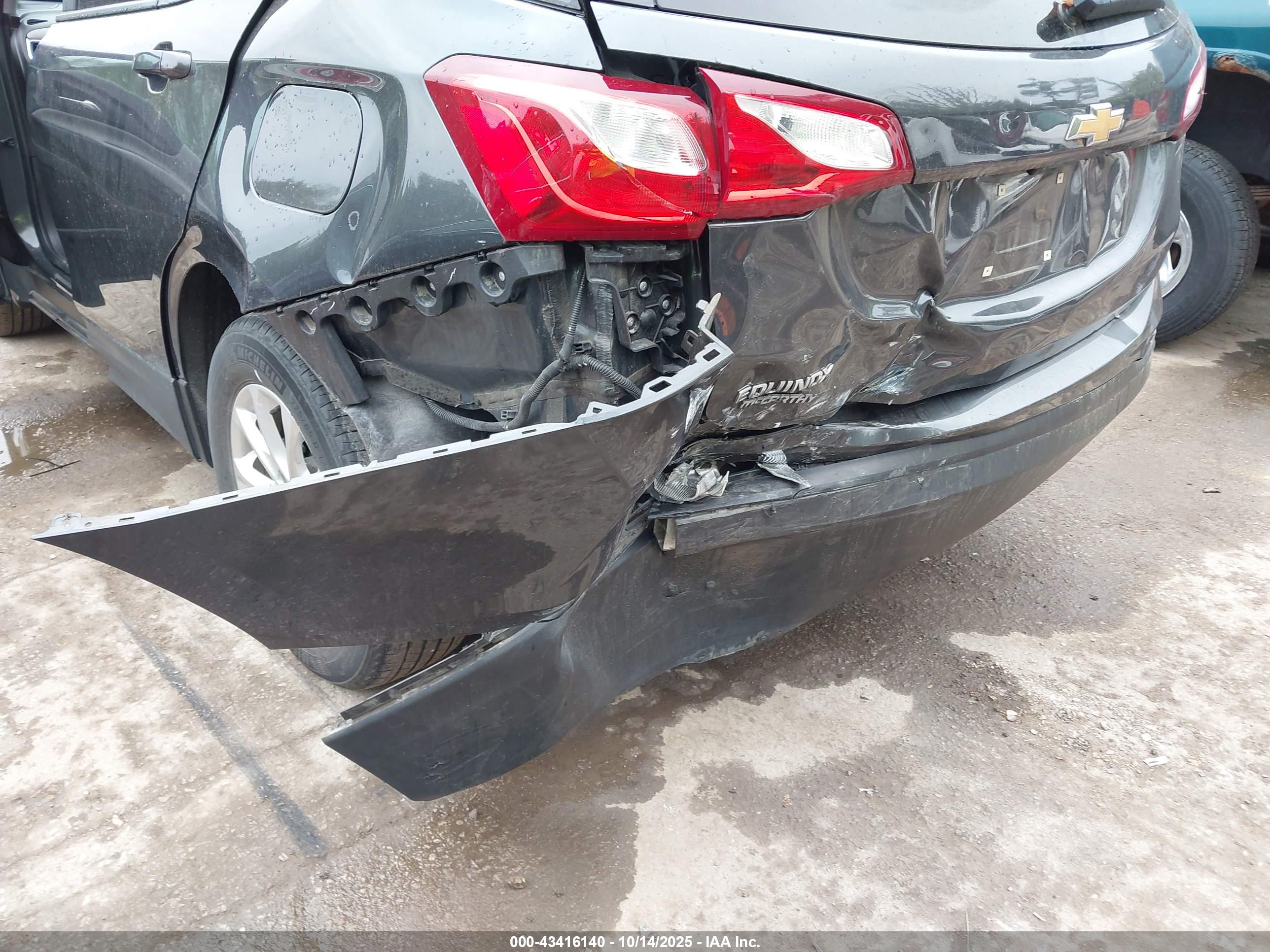 CHEVROLET EQUINOX image 6