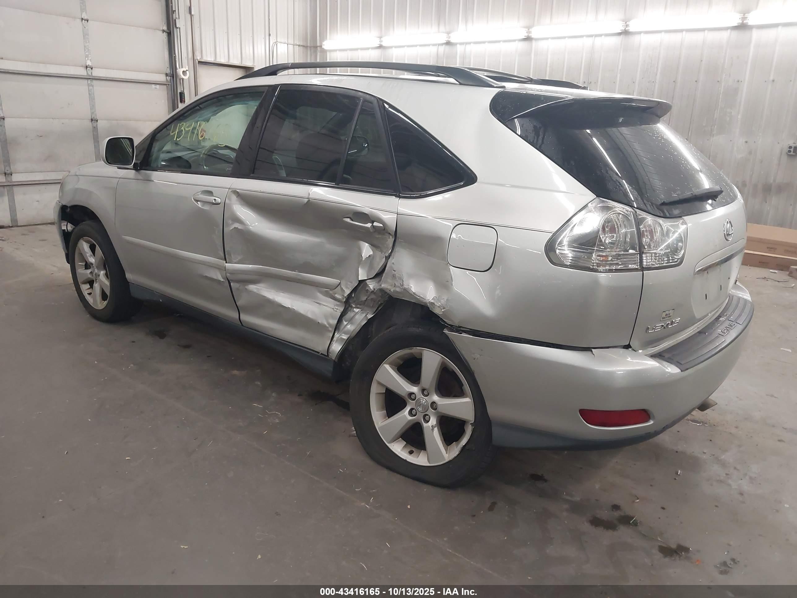 LEXUS RX image 3
