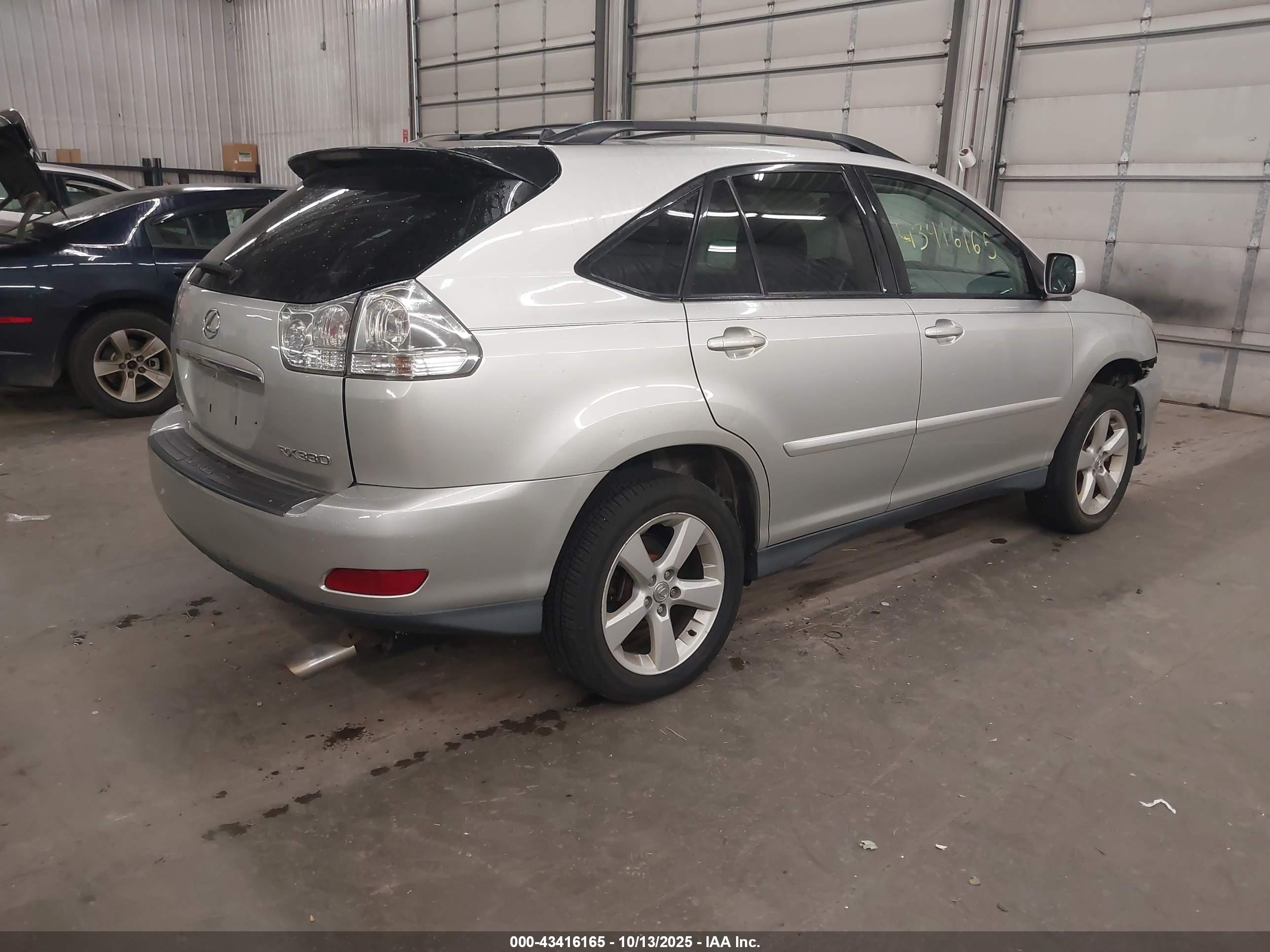 LEXUS RX image 4