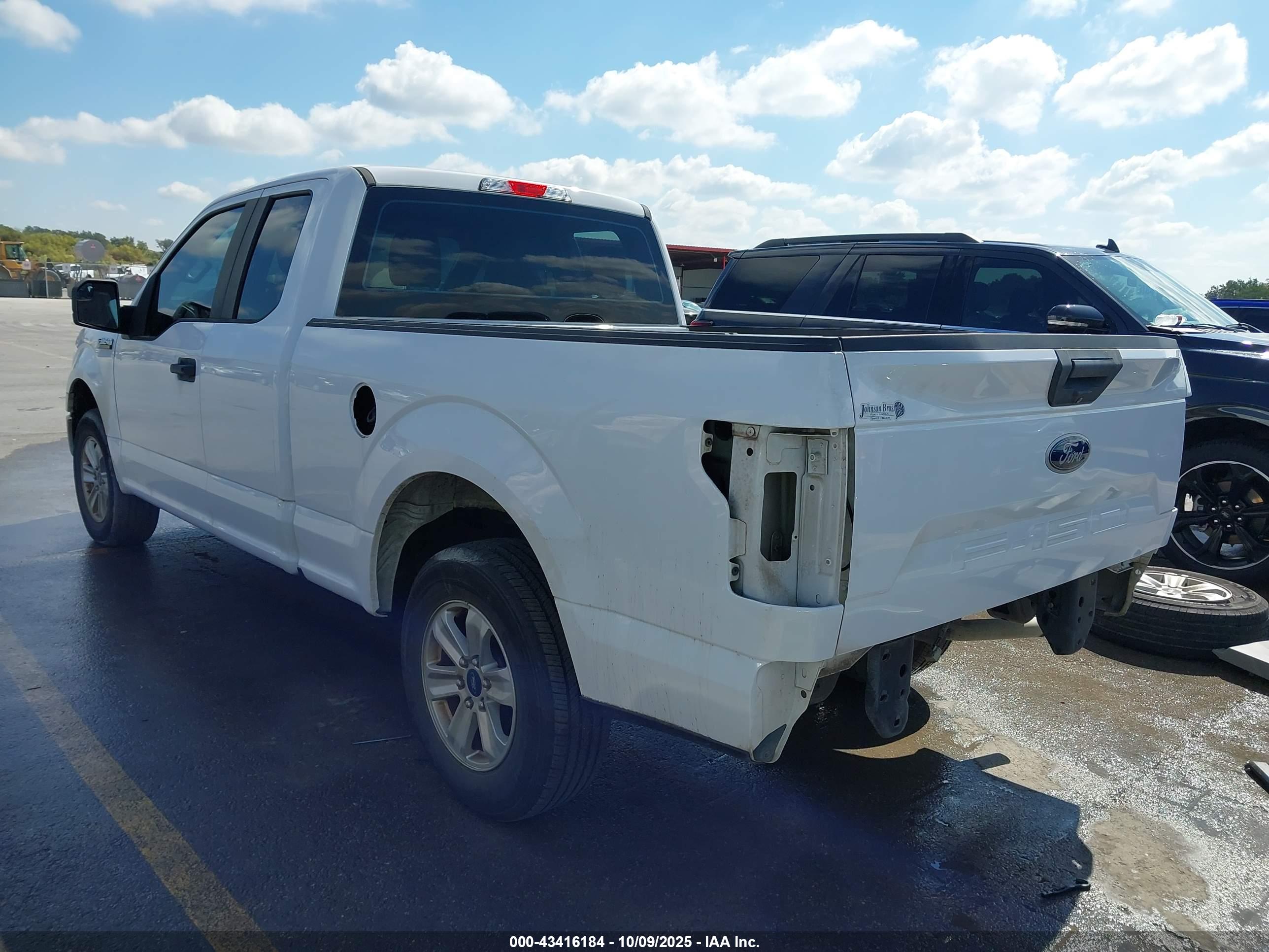 FORD F-150 image 3