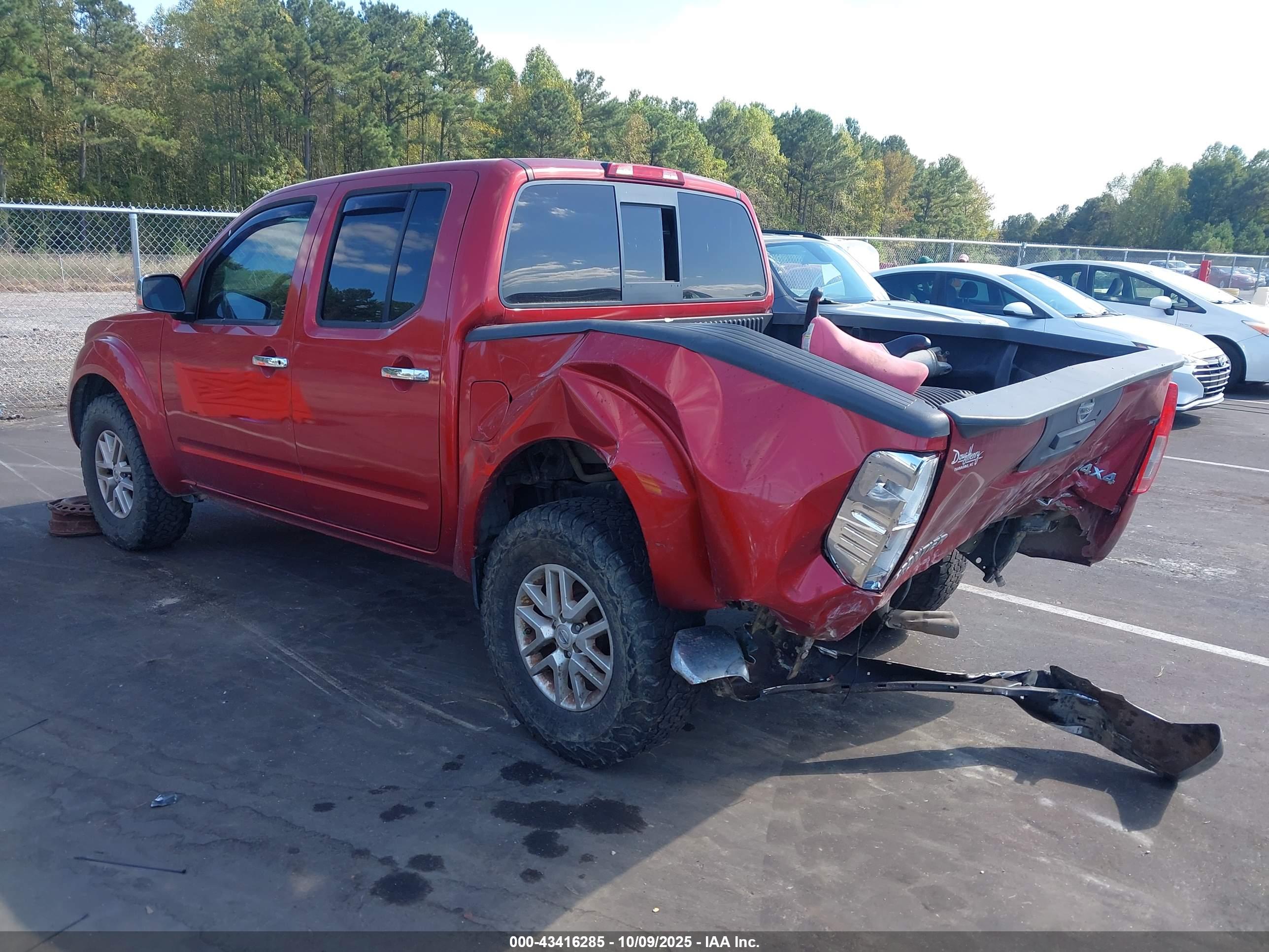 NISSAN FRONTIER image 3