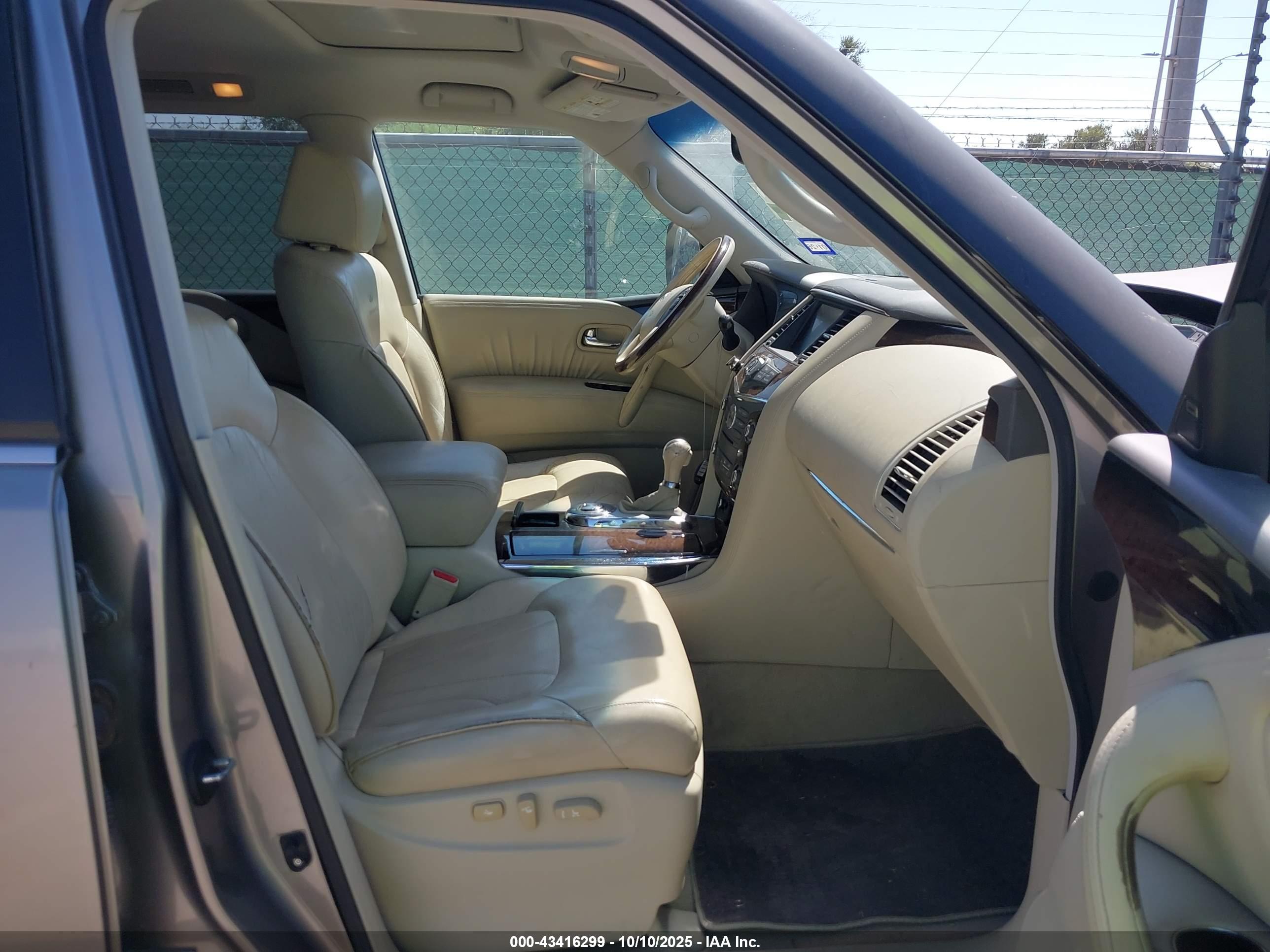 INFINITI QX56 image 5