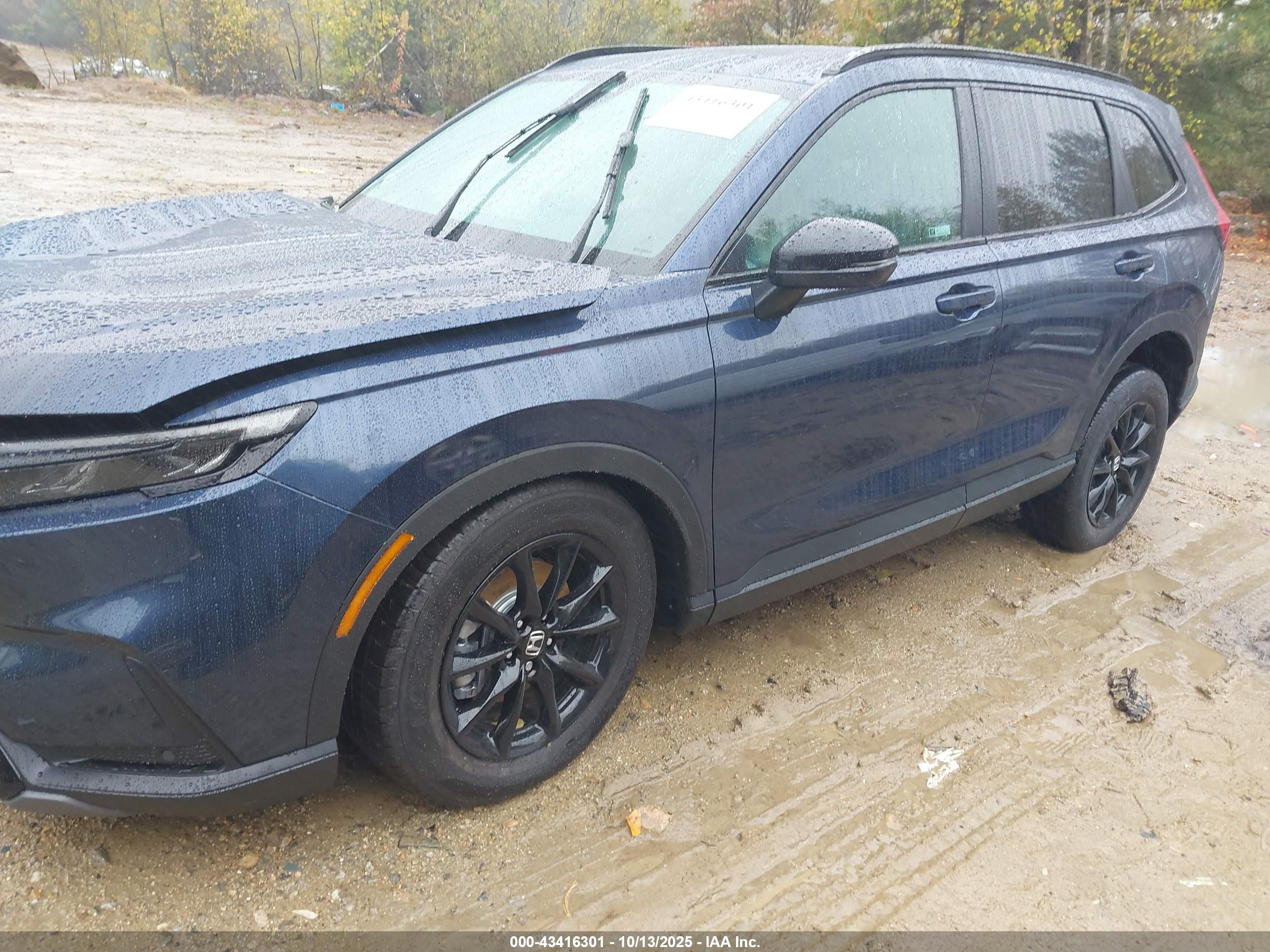 HONDA CR-V image 2
