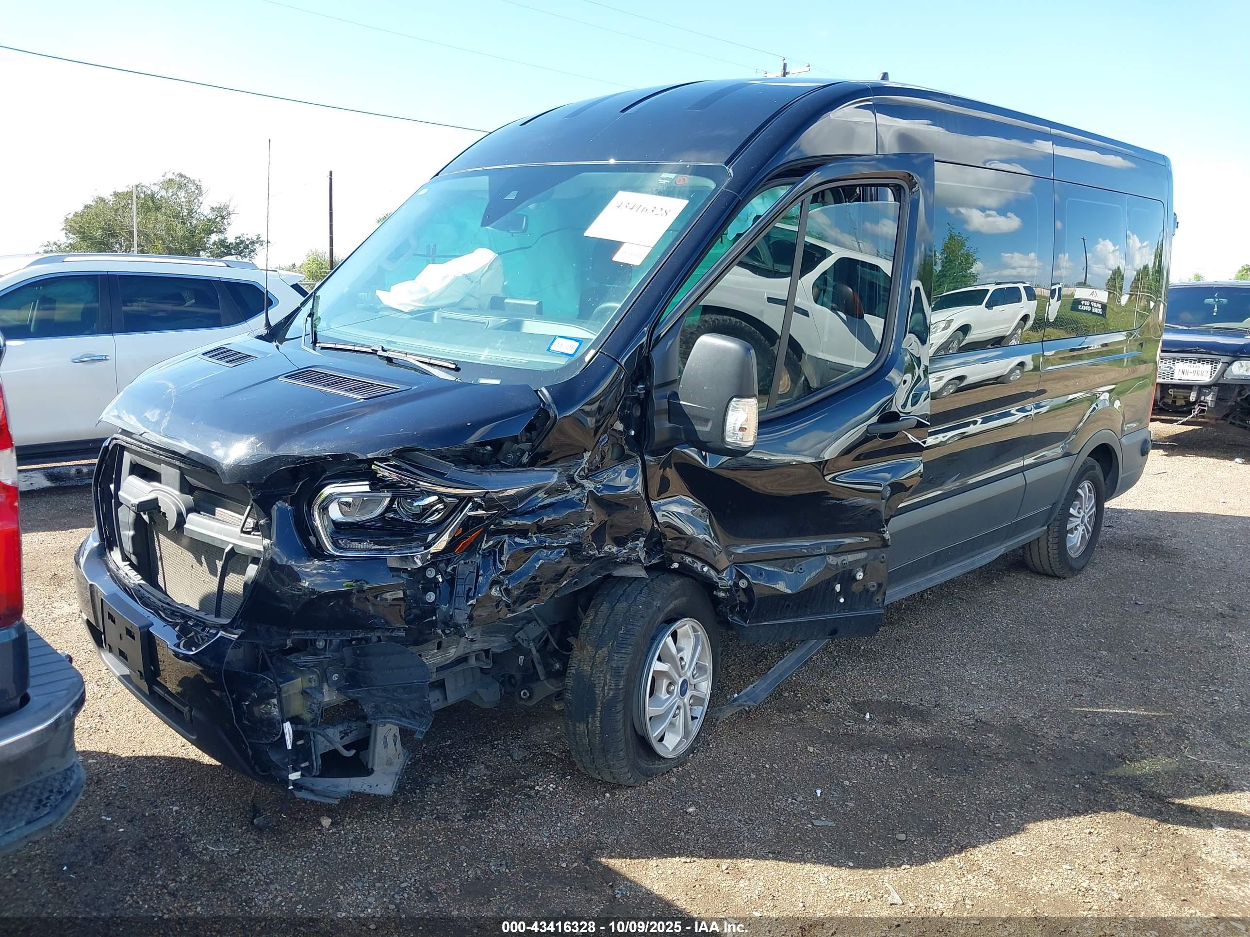 FORD TRANSIT-350 image 2