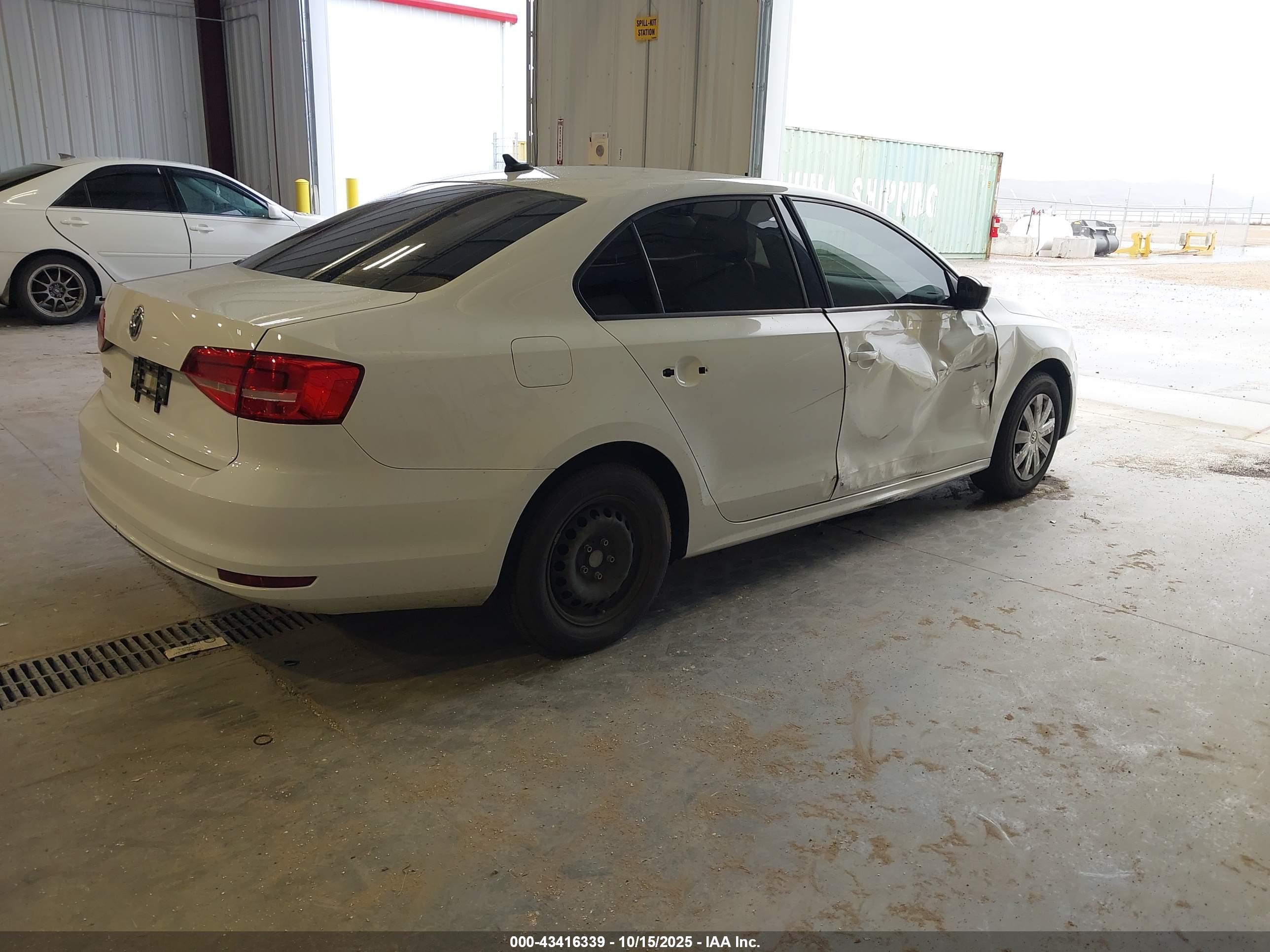 VOLKSWAGEN JETTA image 4