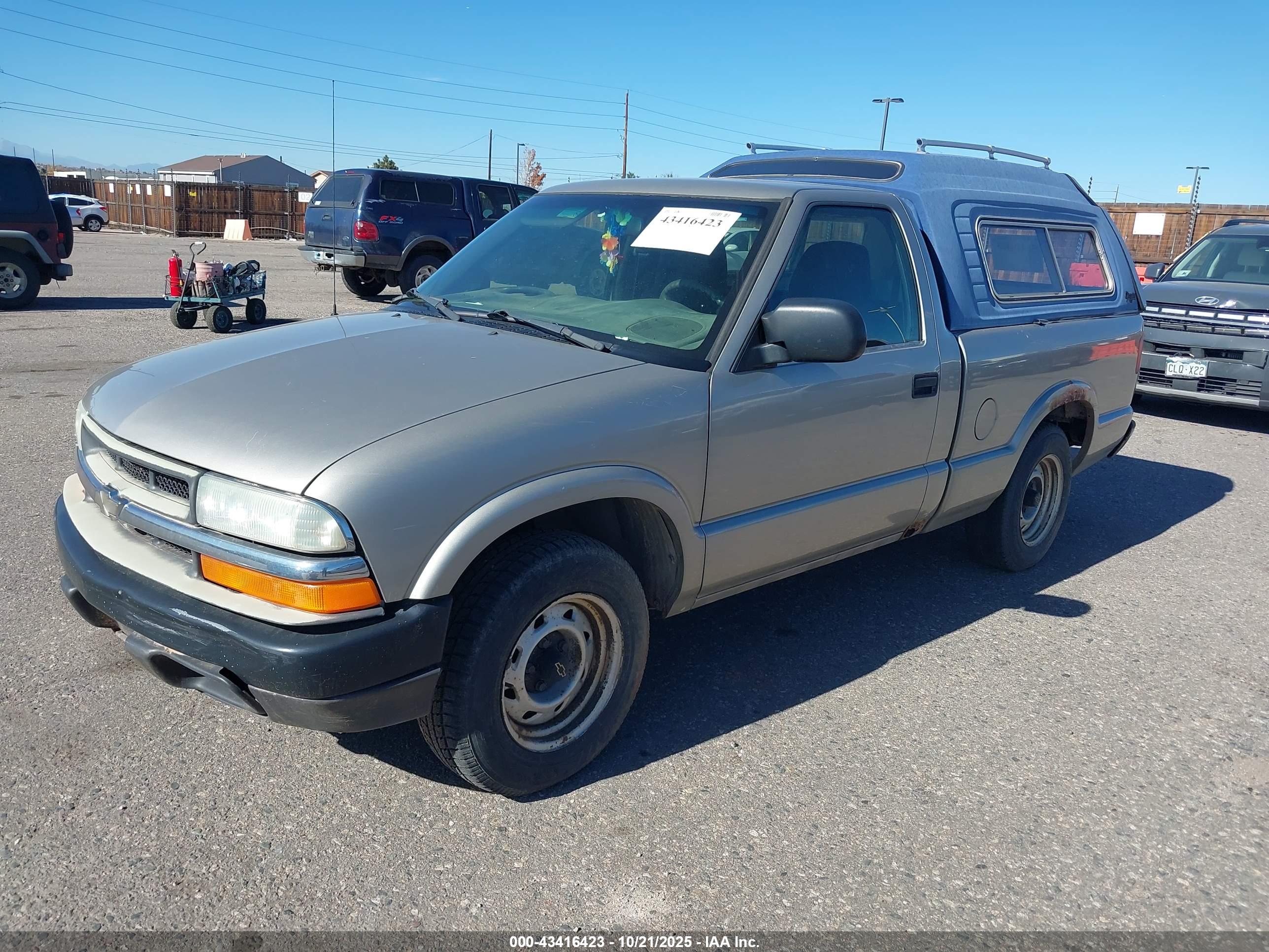 CHEVROLET S-10 image 2