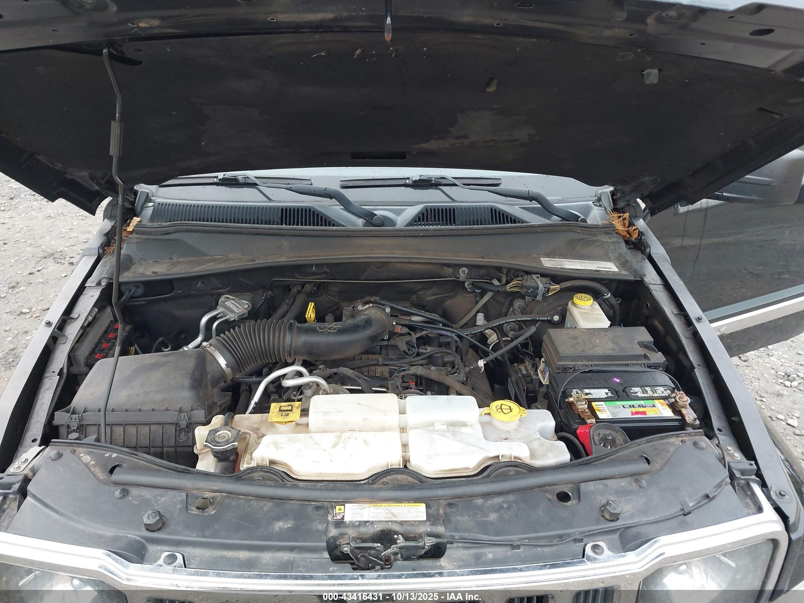 JEEP LIBERTY image 10