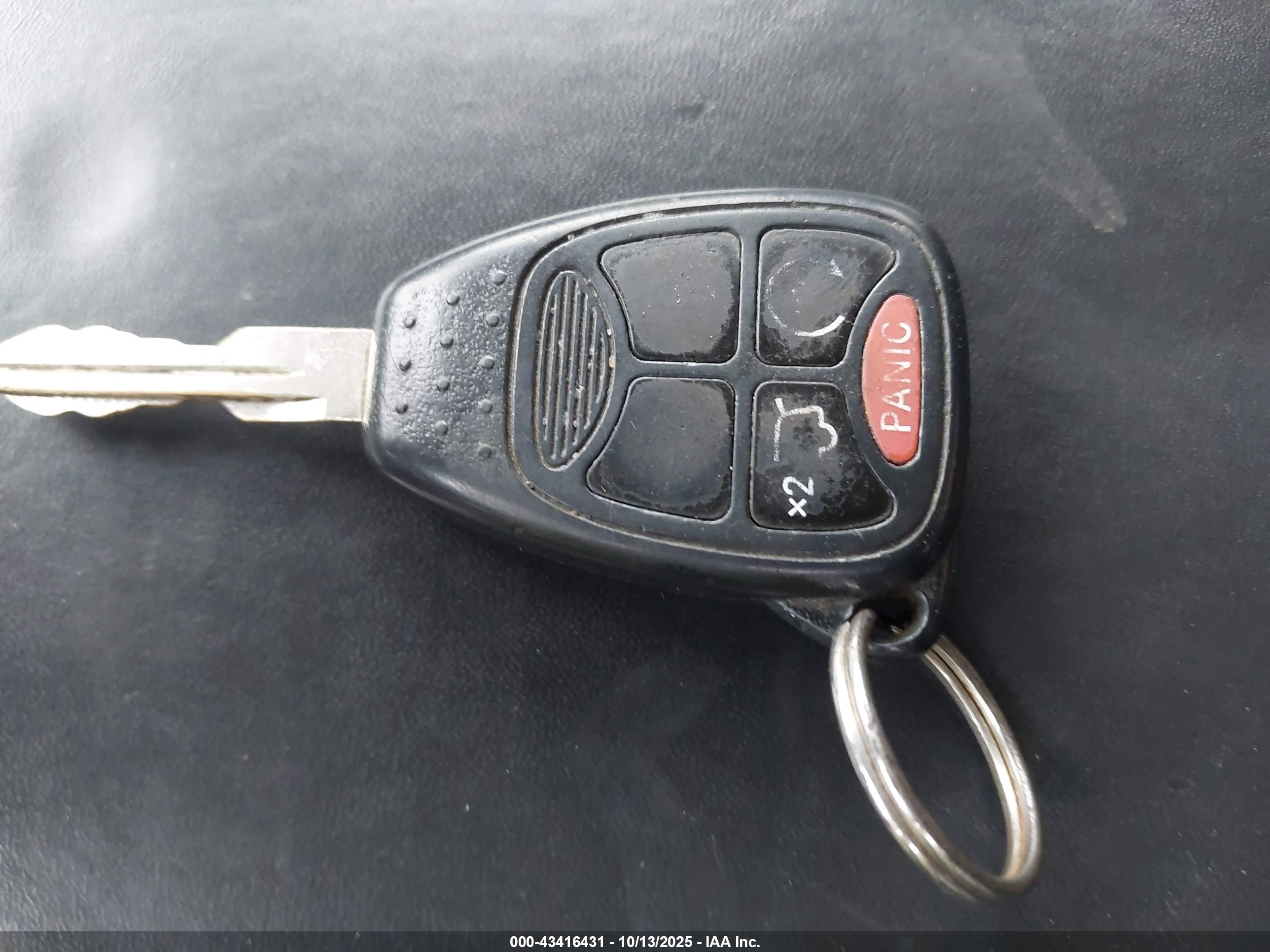 JEEP LIBERTY image 11