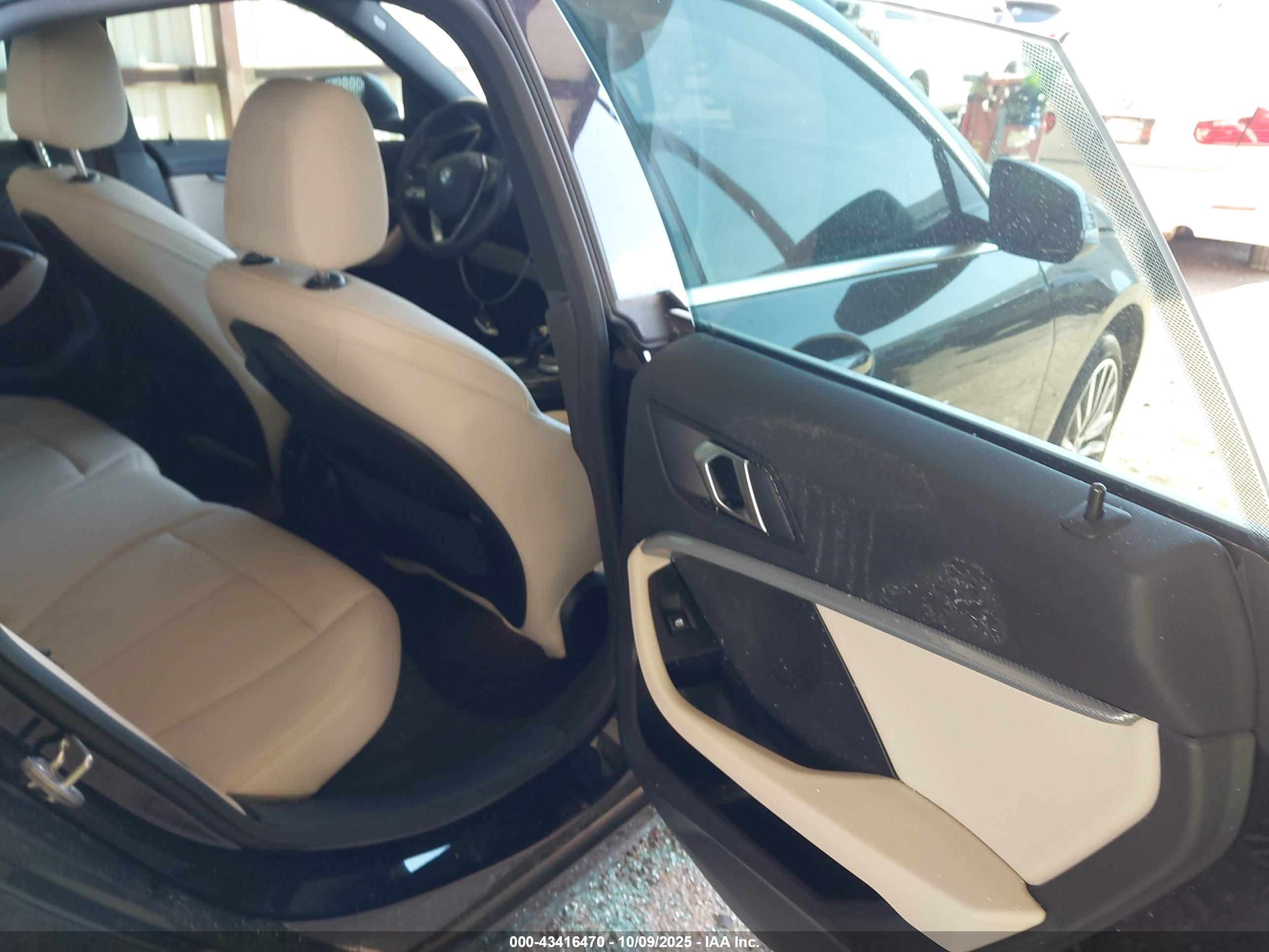 BMW 228 image 8