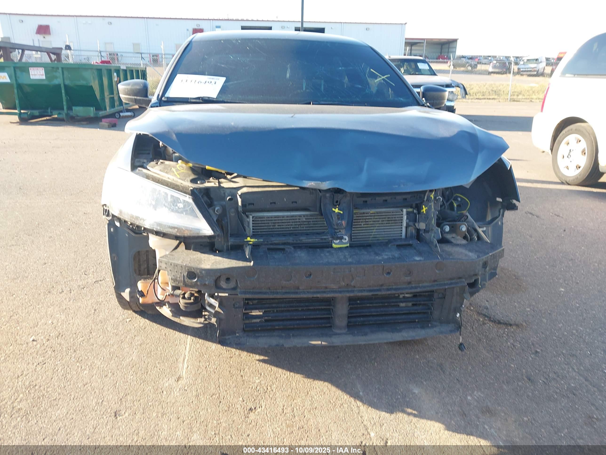 VOLKSWAGEN JETTA image 6