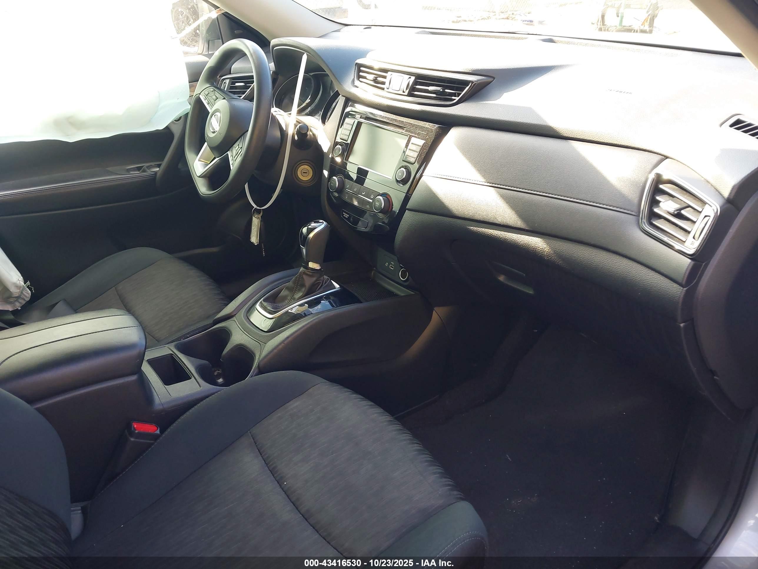 NISSAN ROGUE image 5