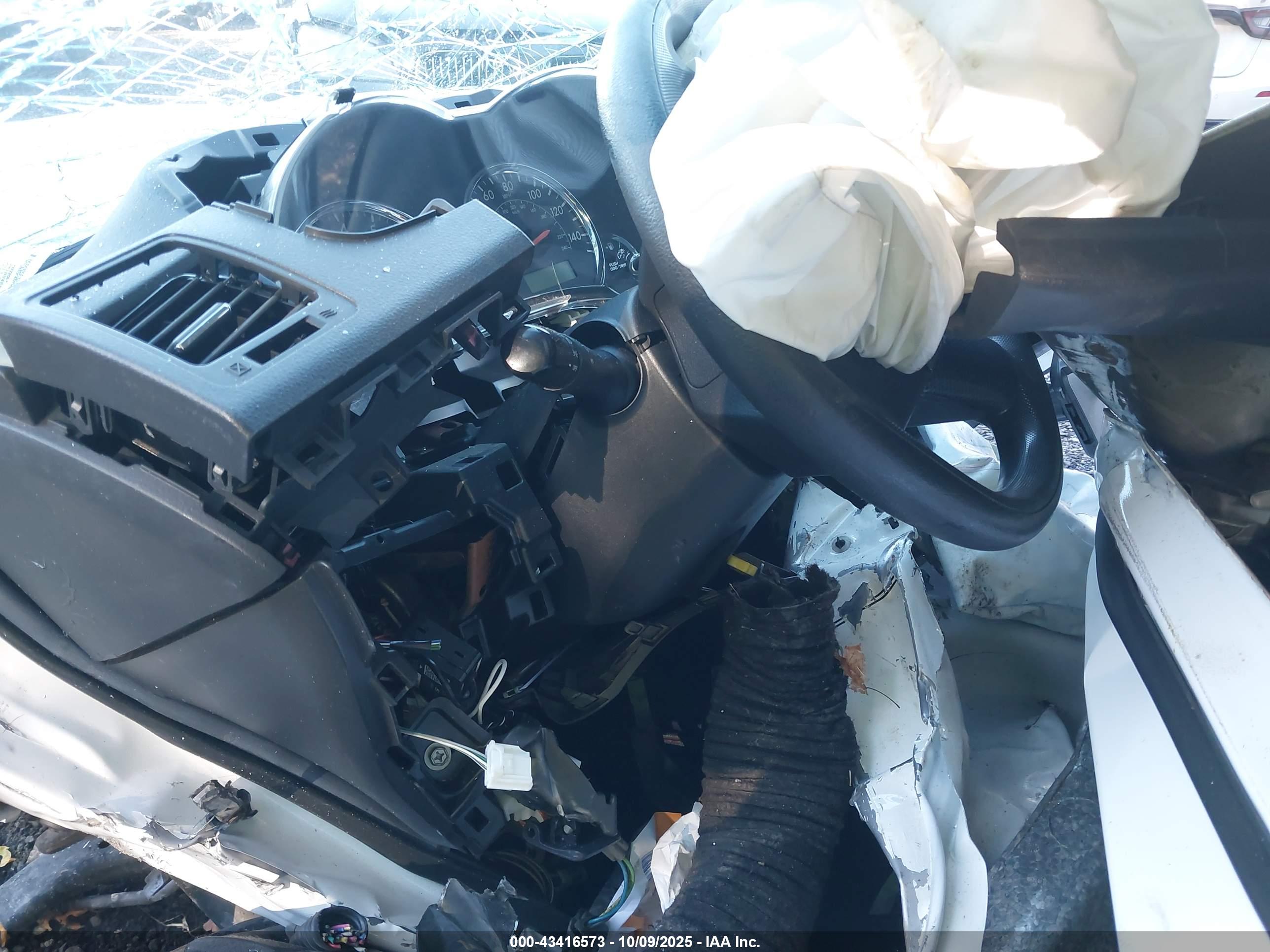TOYOTA COROLLA image 7