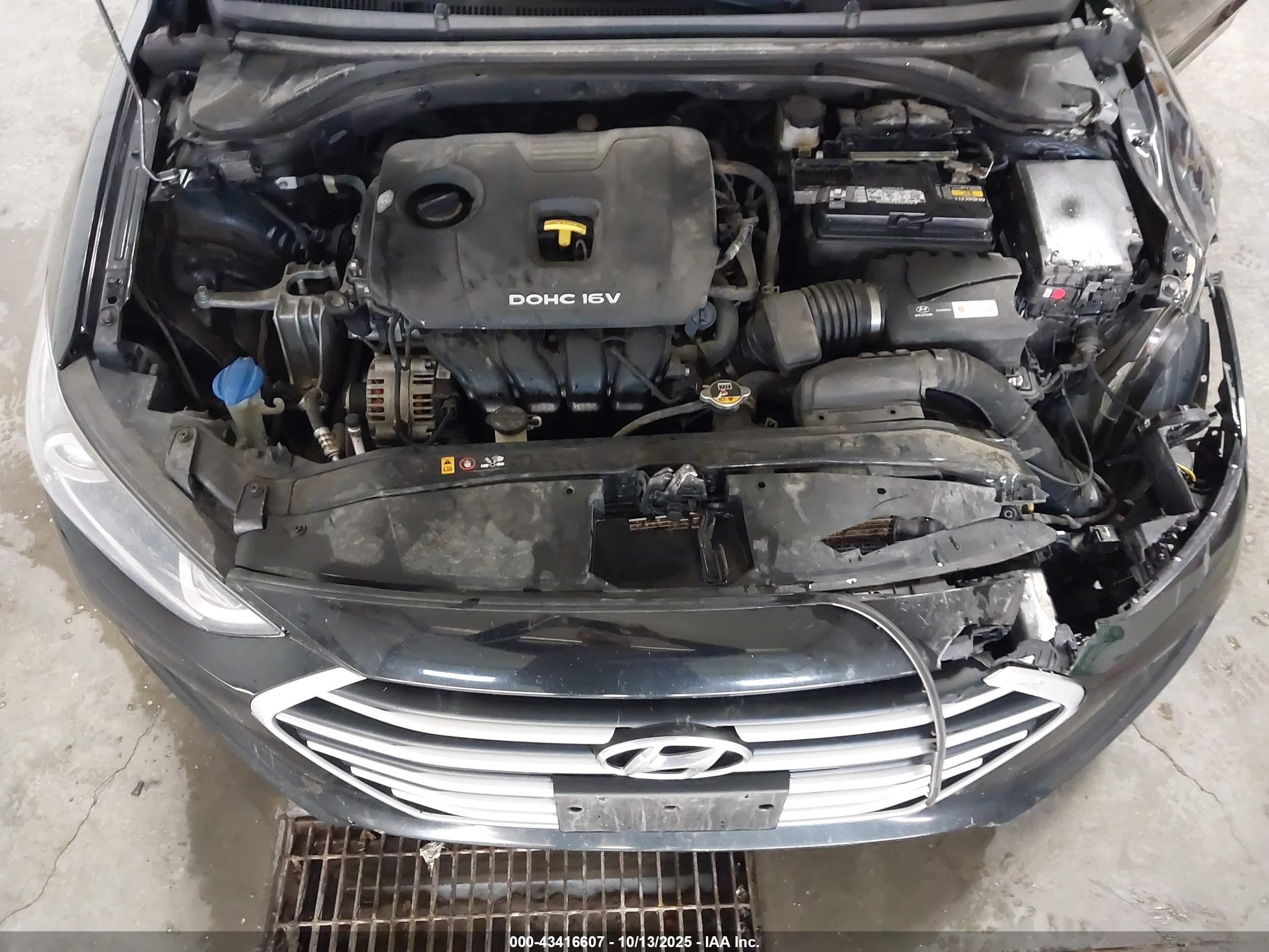 HYUNDAI ELANTRA image 10