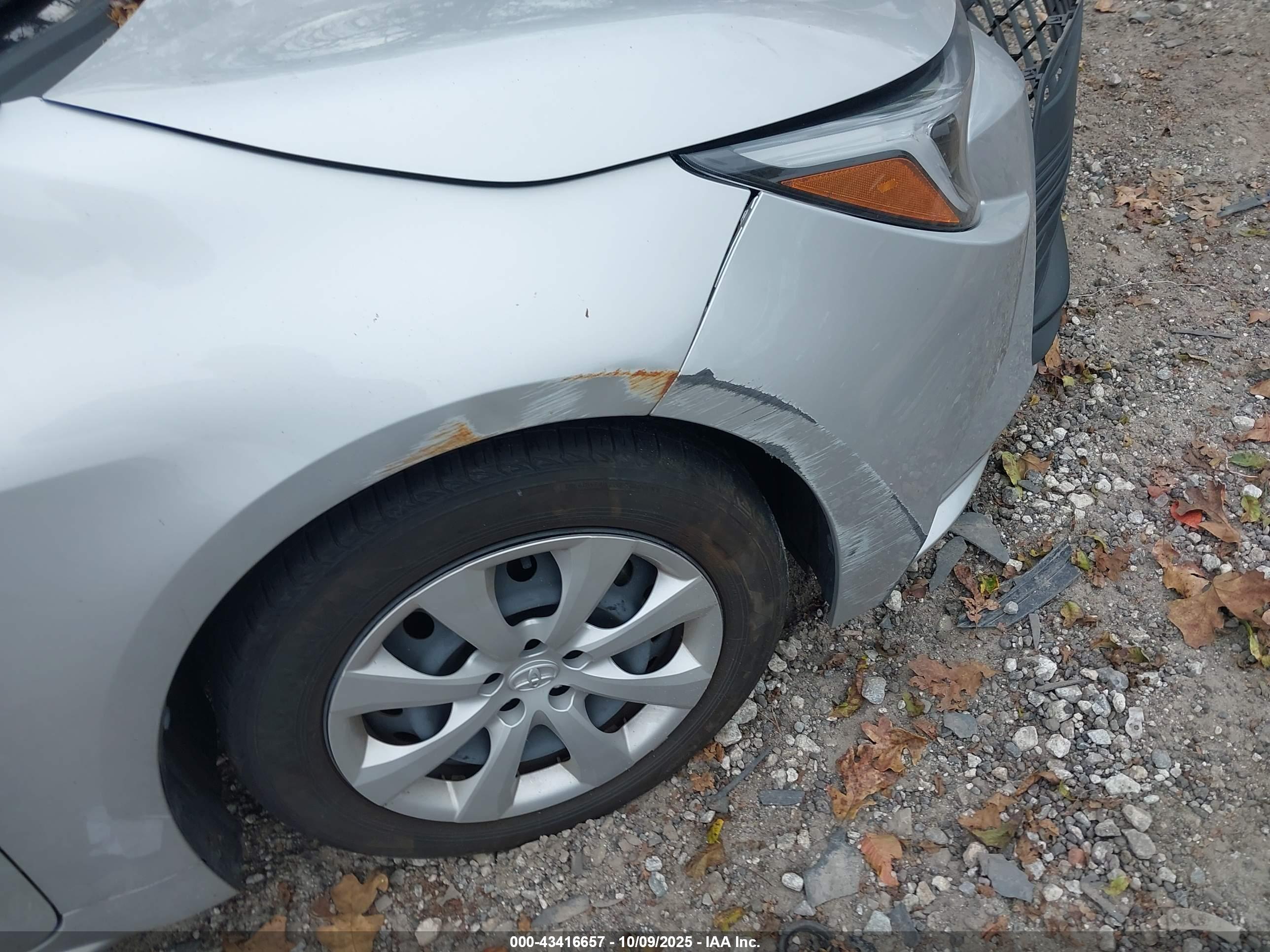 TOYOTA COROLLA image 6