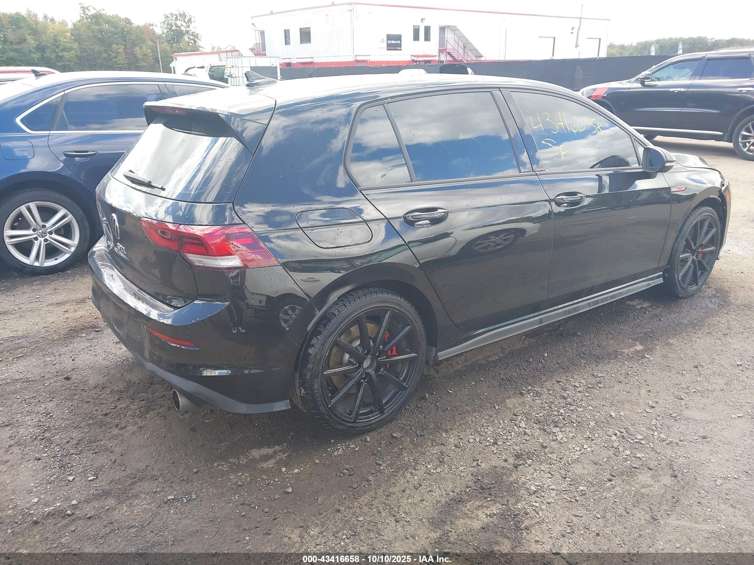 VOLKSWAGEN GOLF image 4