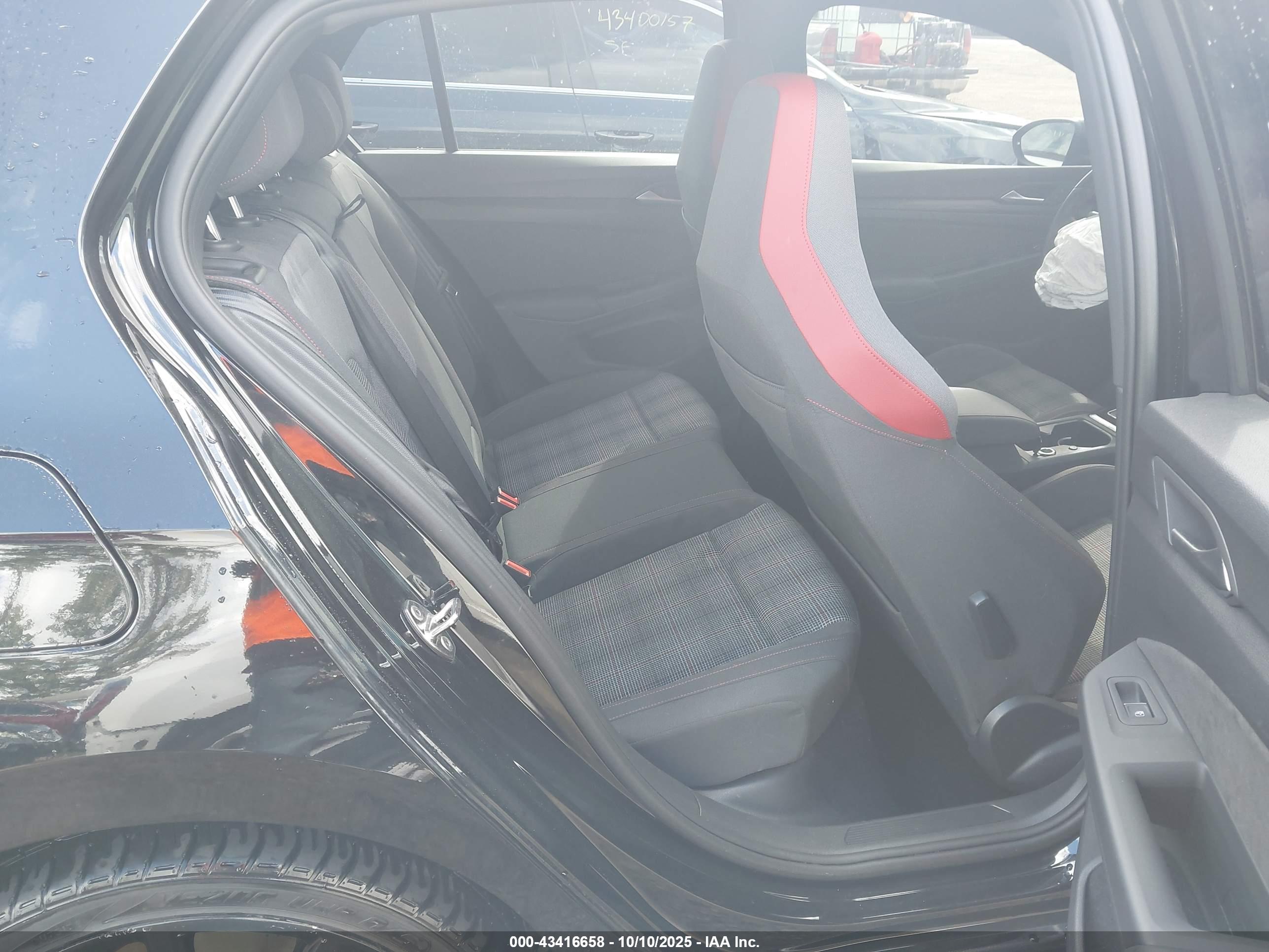 VOLKSWAGEN GOLF image 8