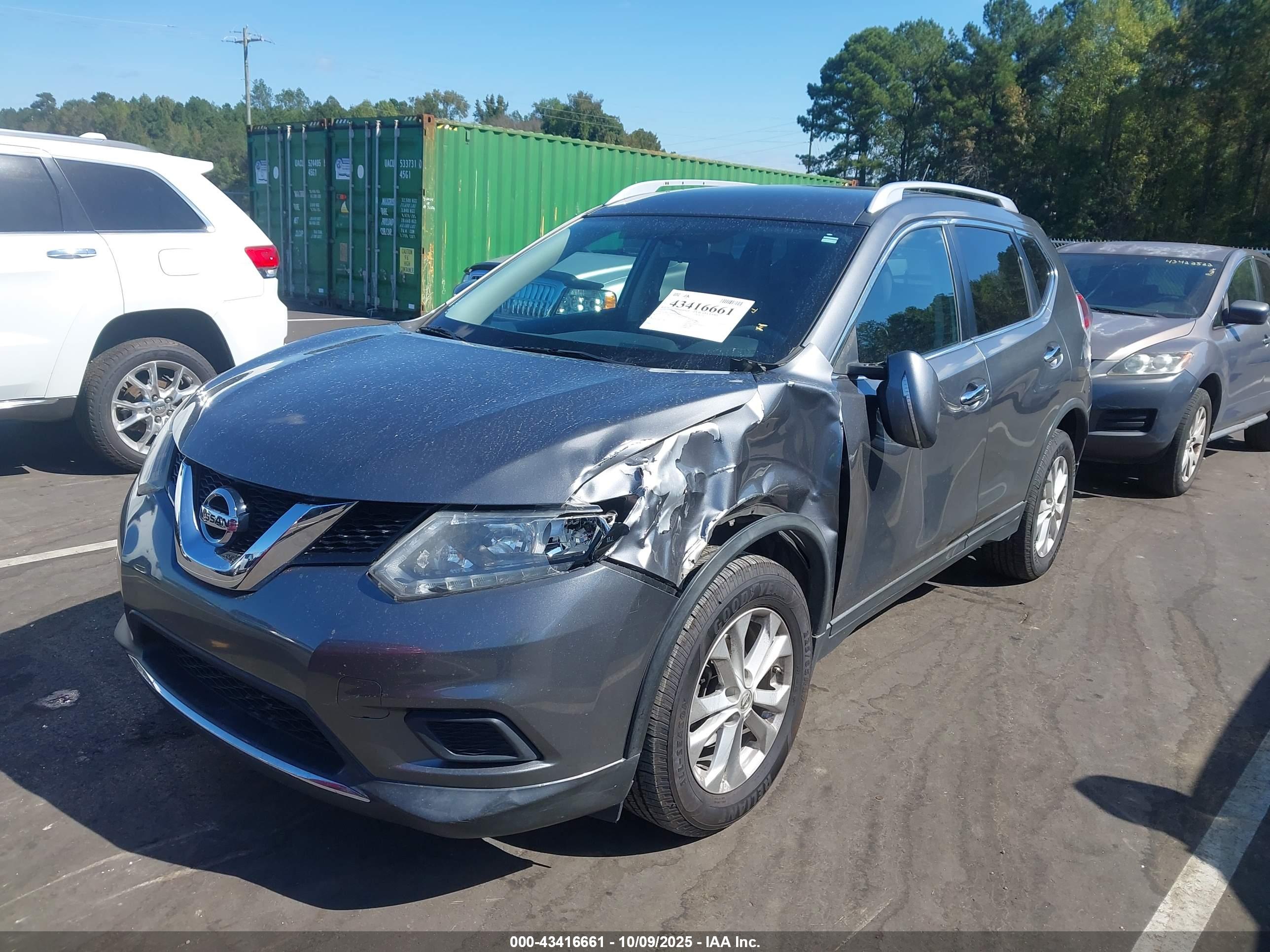 NISSAN ROGUE image 2