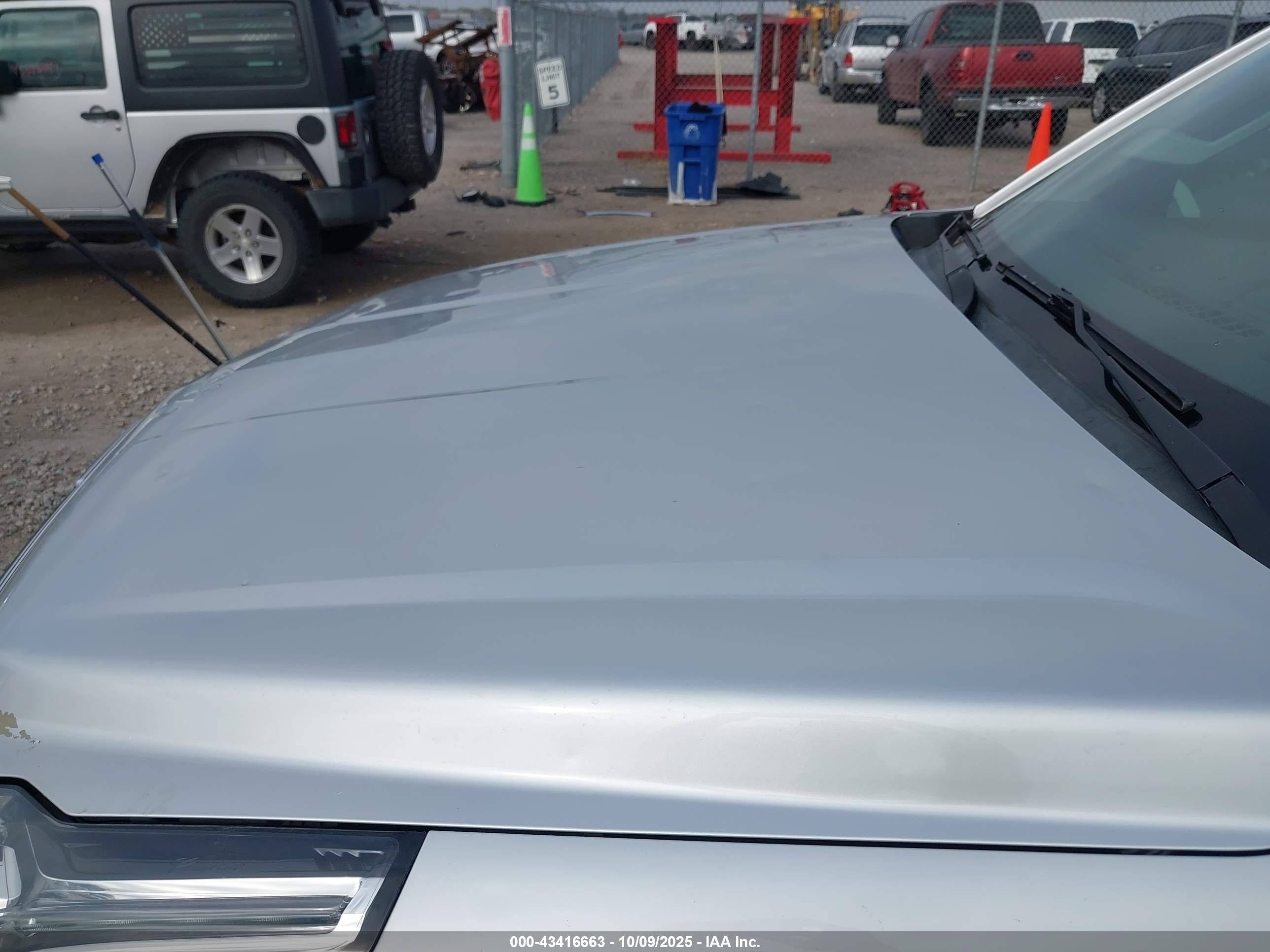 CADILLAC ESCALADE image 6