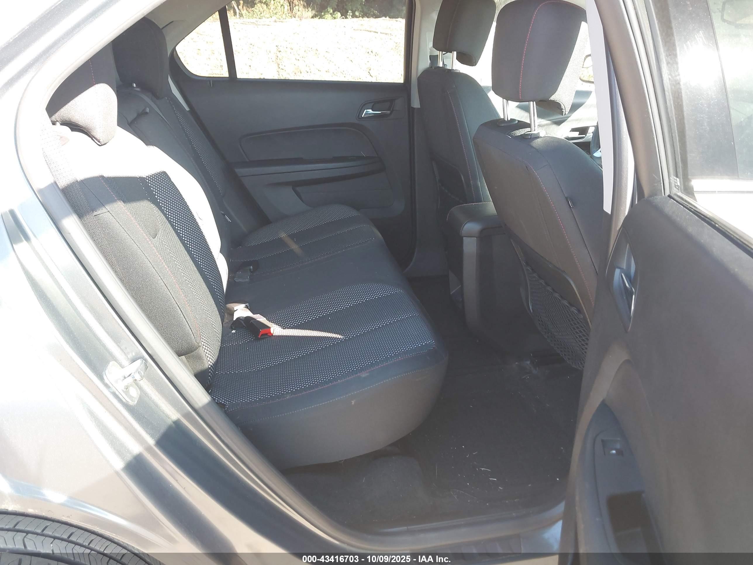 CHEVROLET EQUINOX image 8