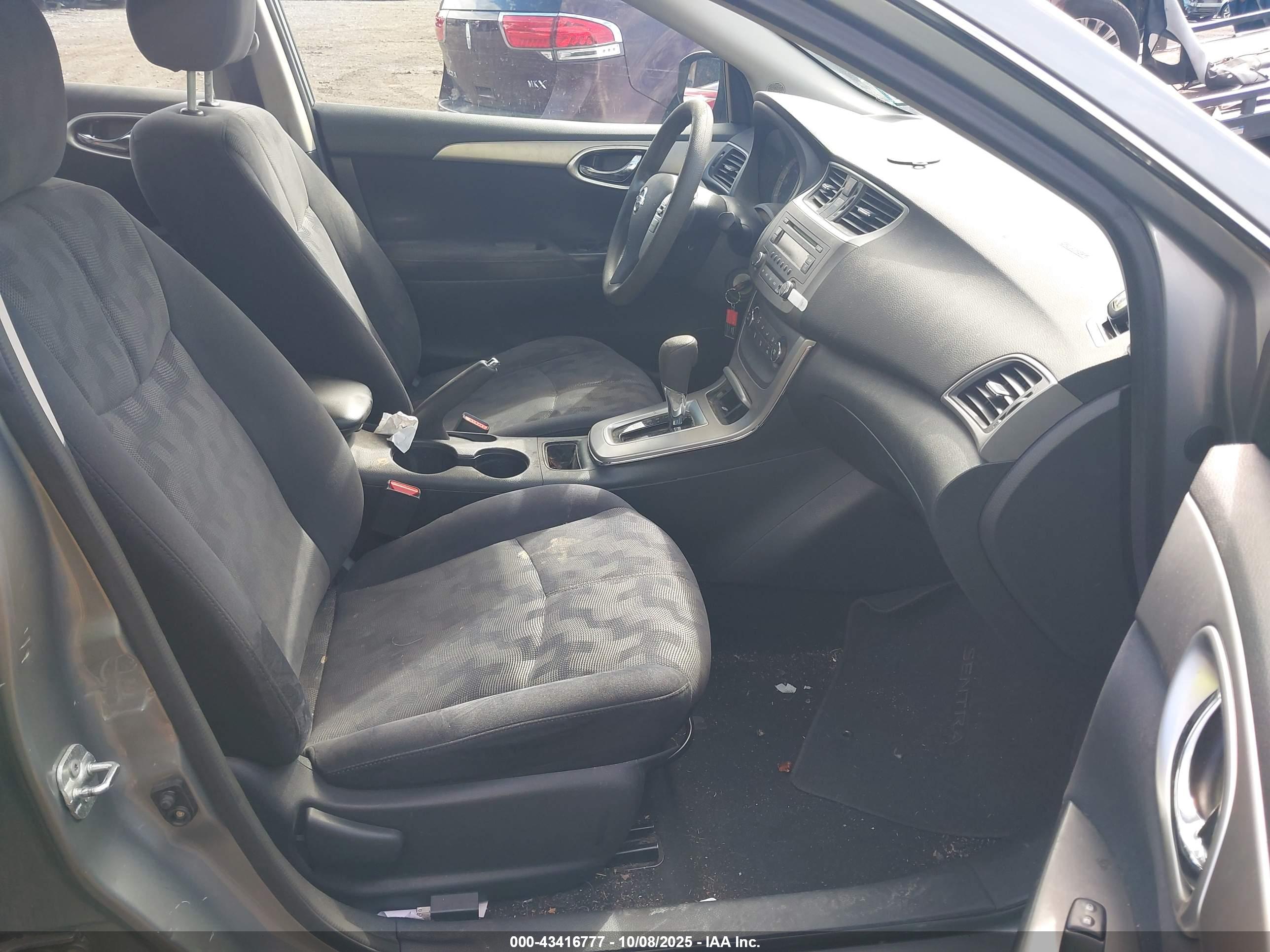 NISSAN SENTRA image 5