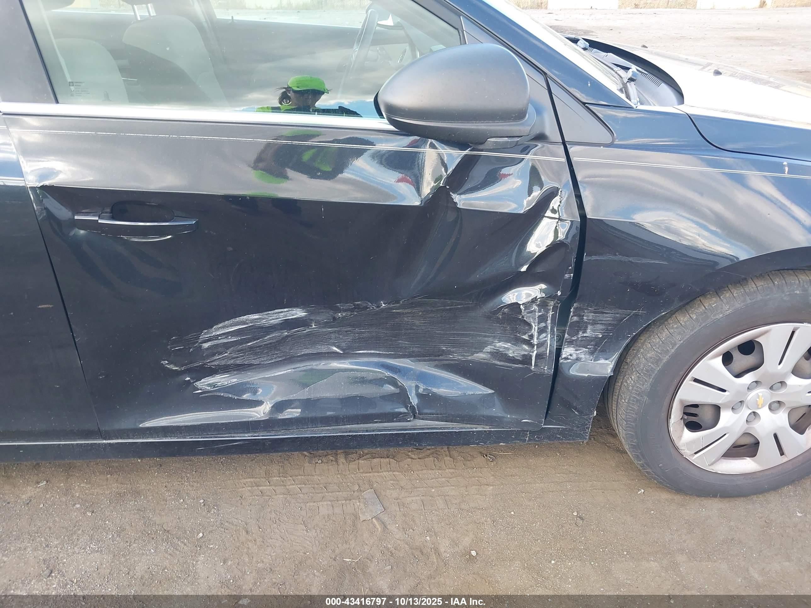 CHEVROLET CRUZE image 6