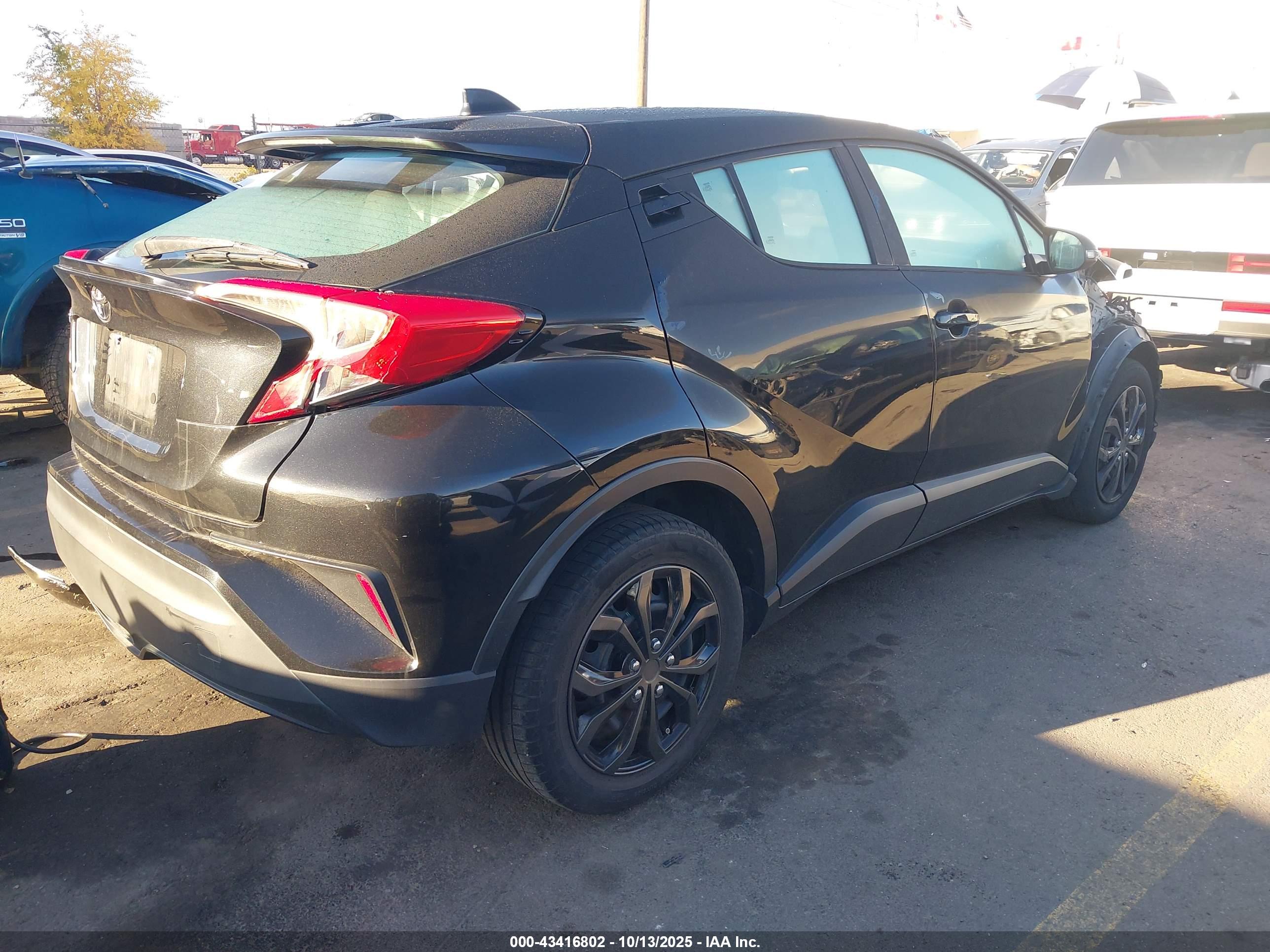 TOYOTA C-HR image 4