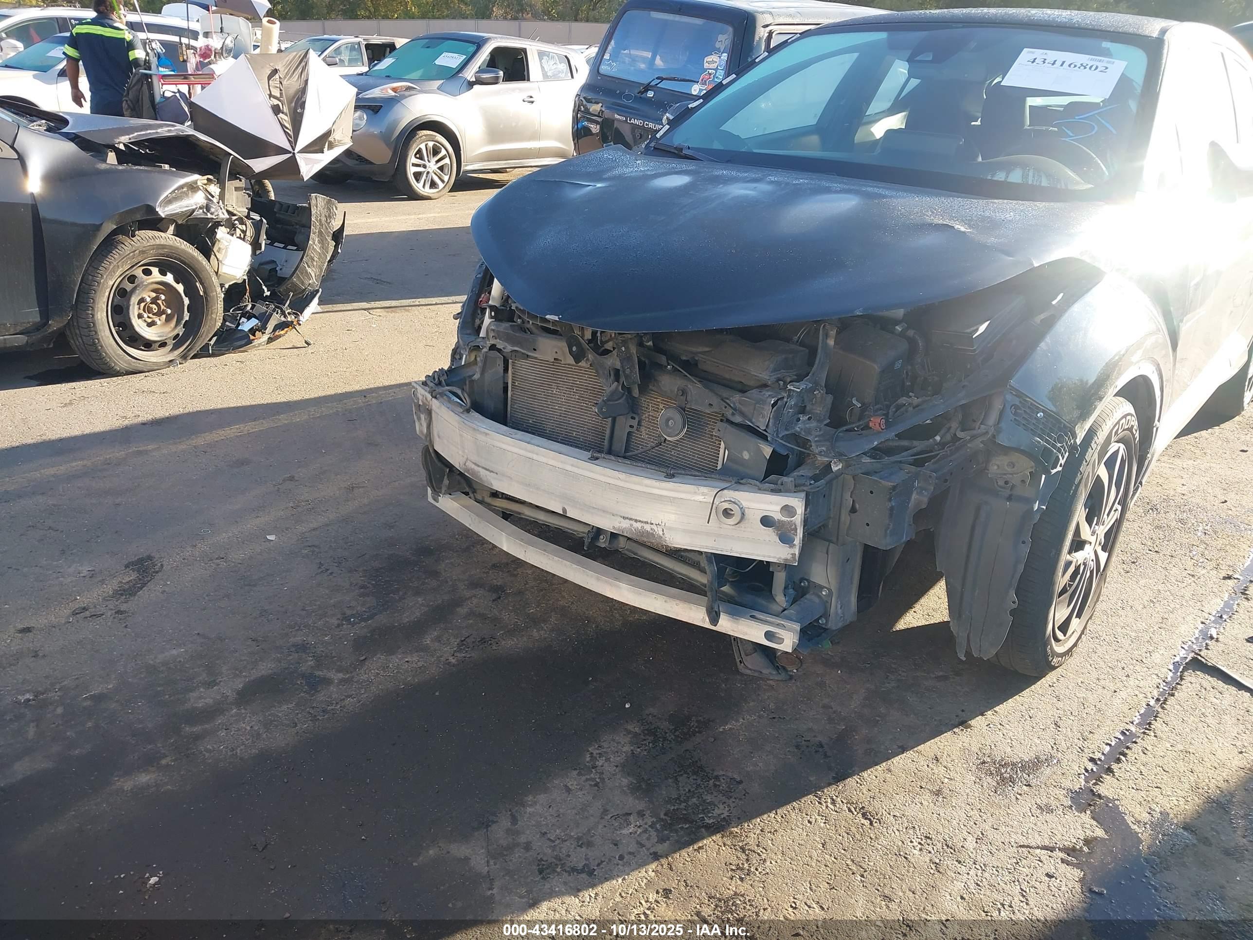 TOYOTA C-HR image 6