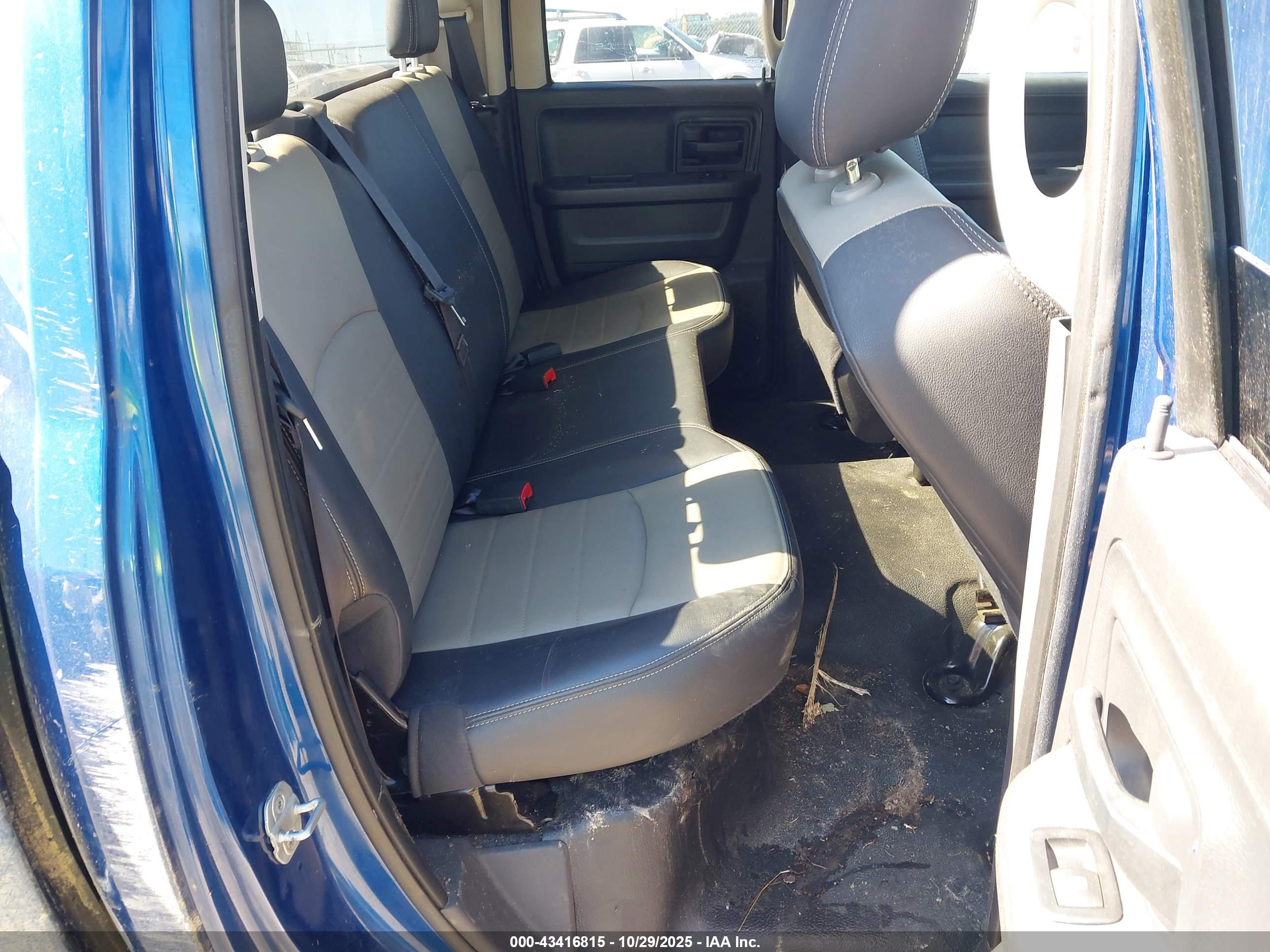 DODGE RAM image 8