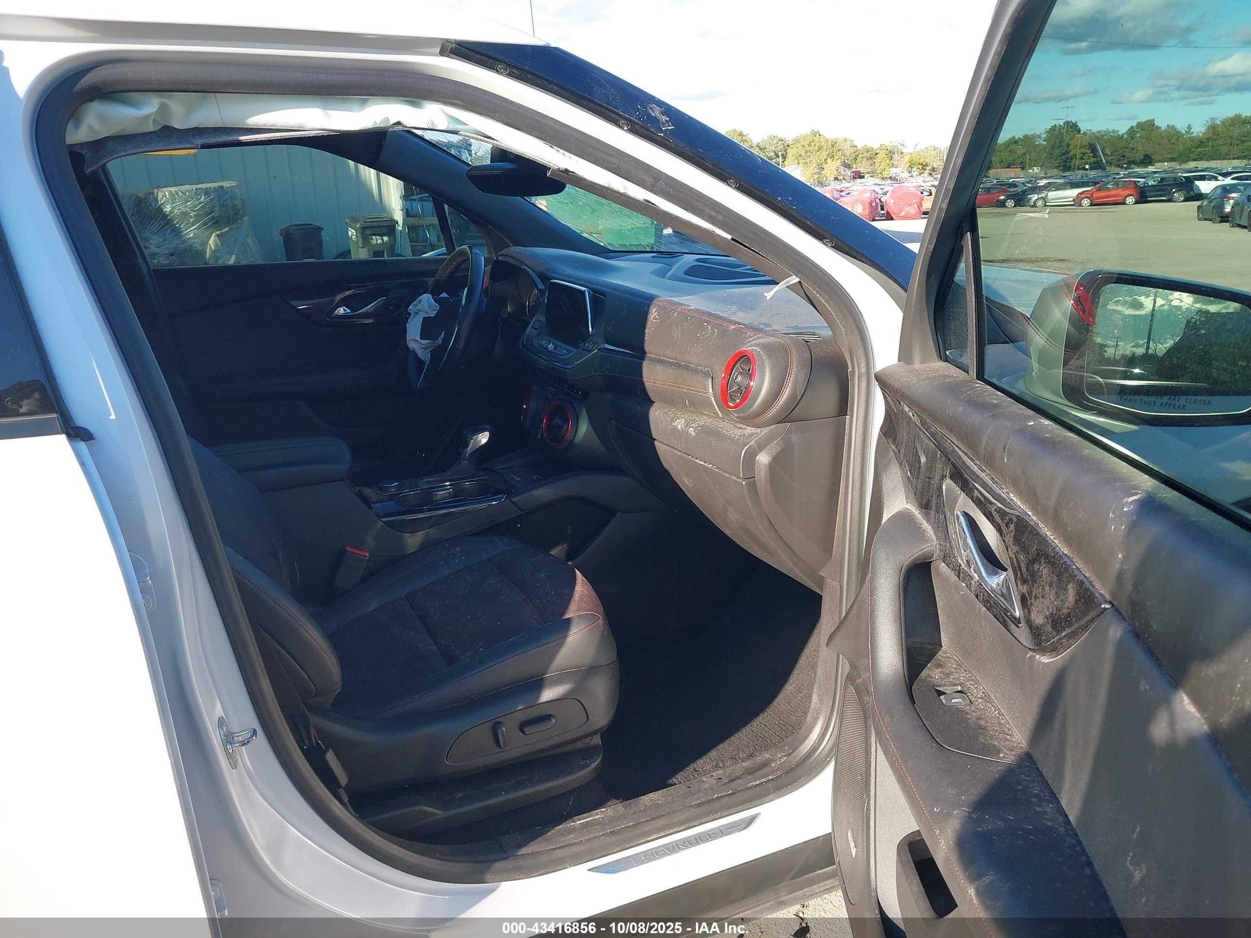 CHEVROLET BLAZER image 5
