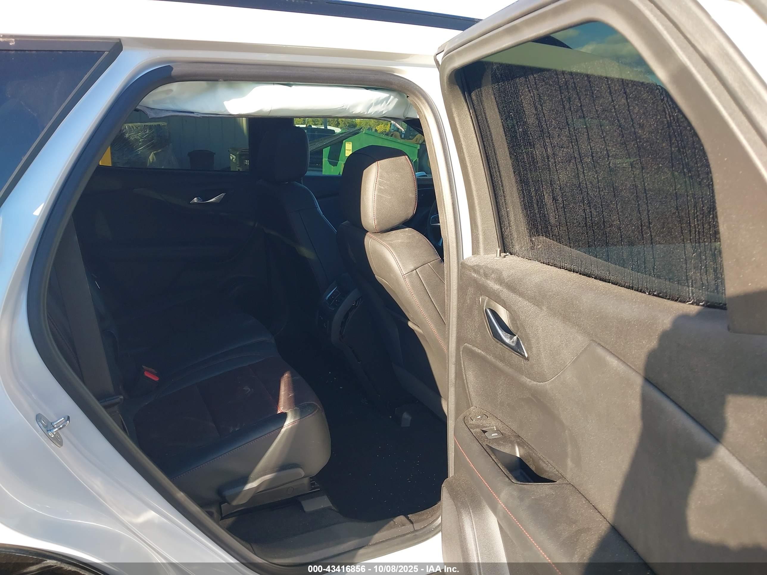 CHEVROLET BLAZER image 8