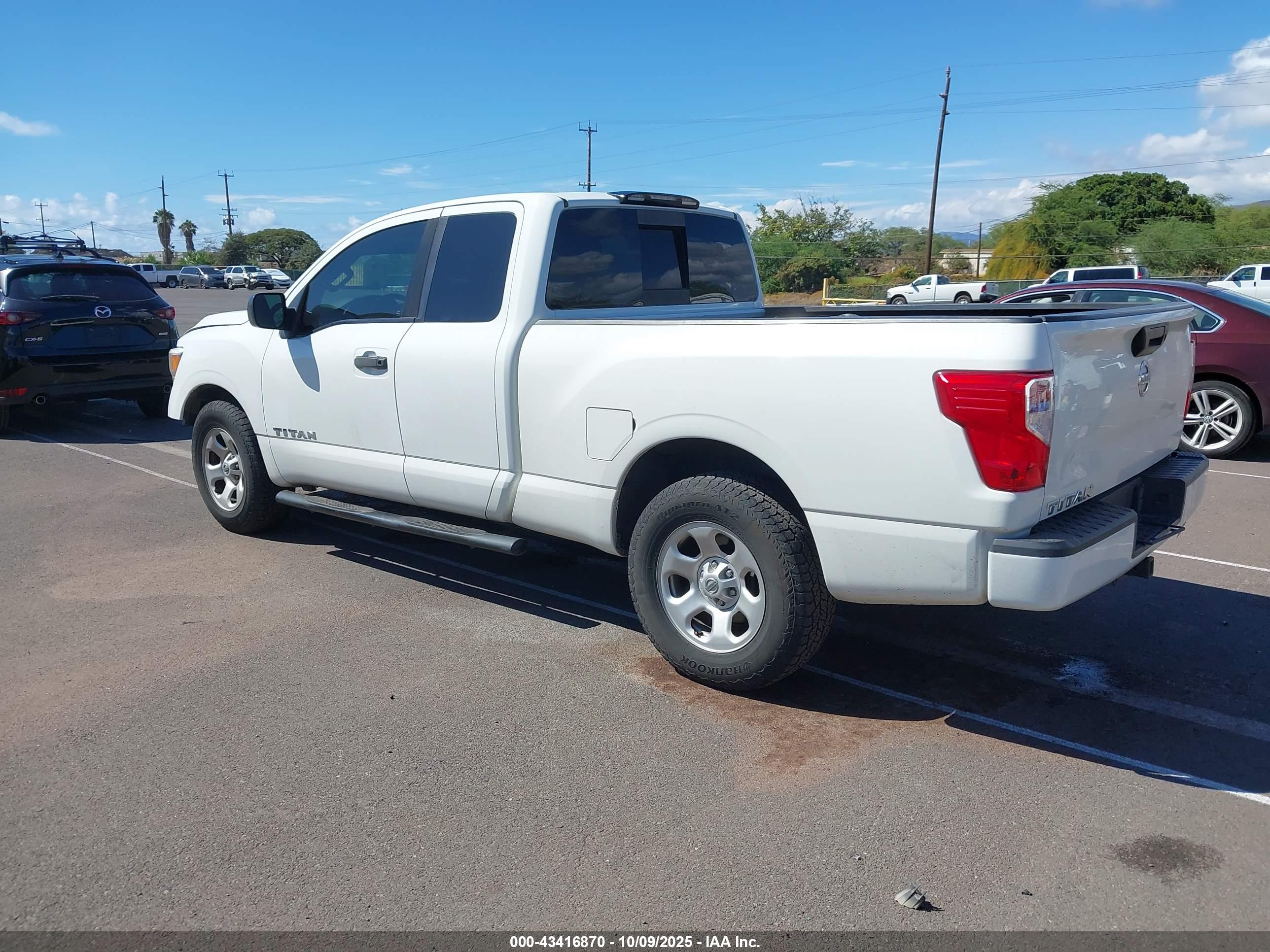 NISSAN TITAN image 3