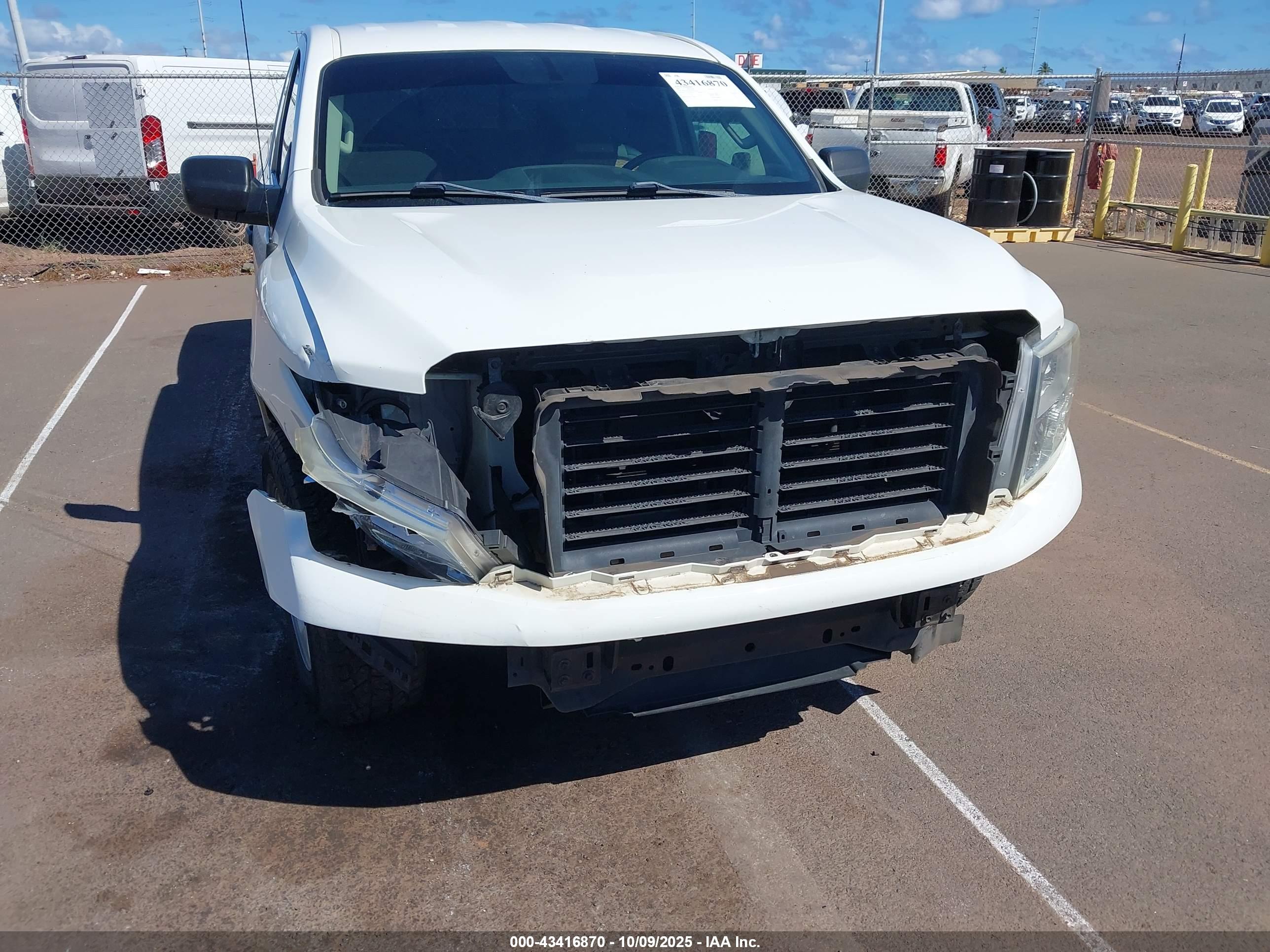 NISSAN TITAN image 6