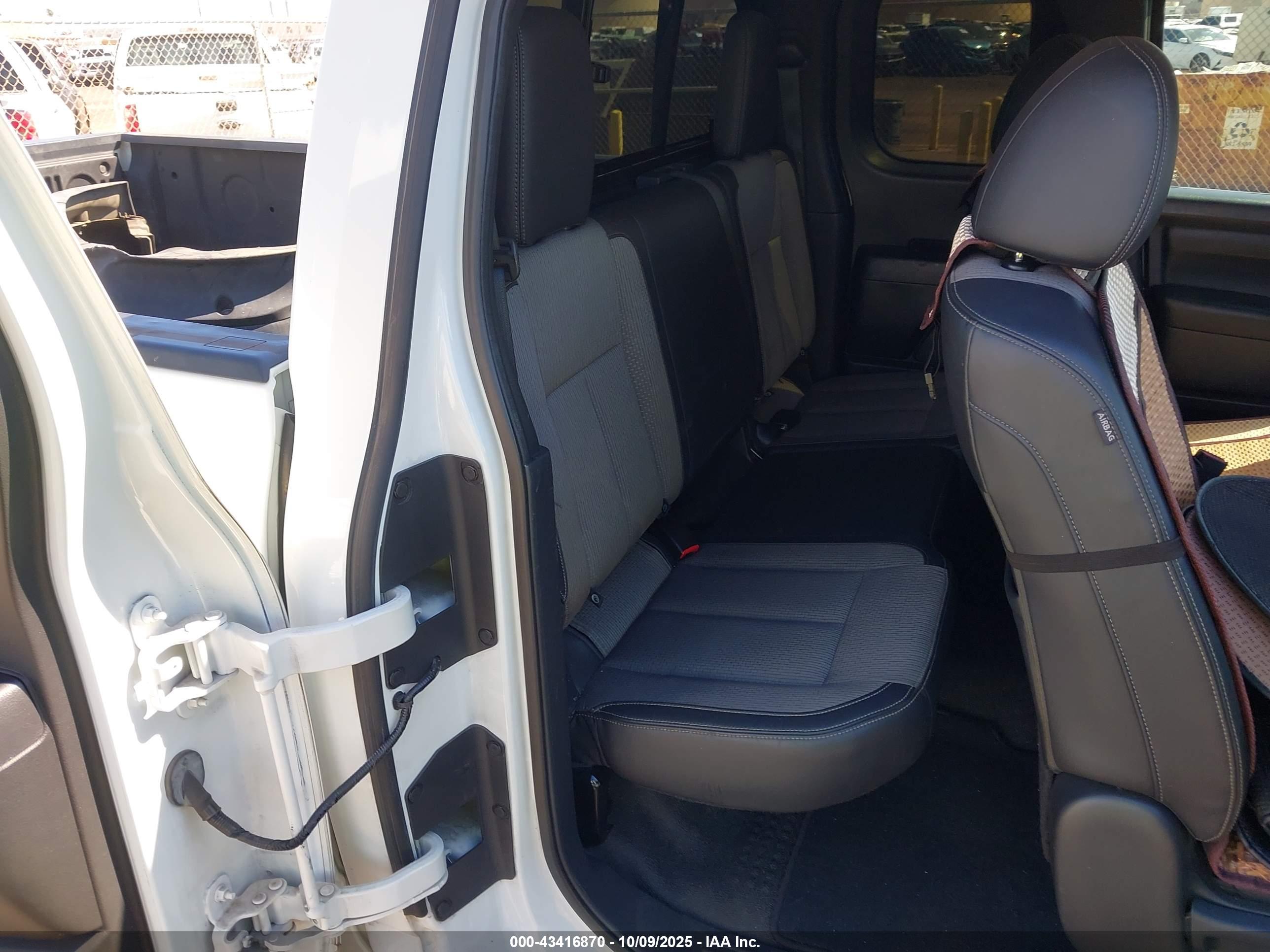 NISSAN TITAN image 8