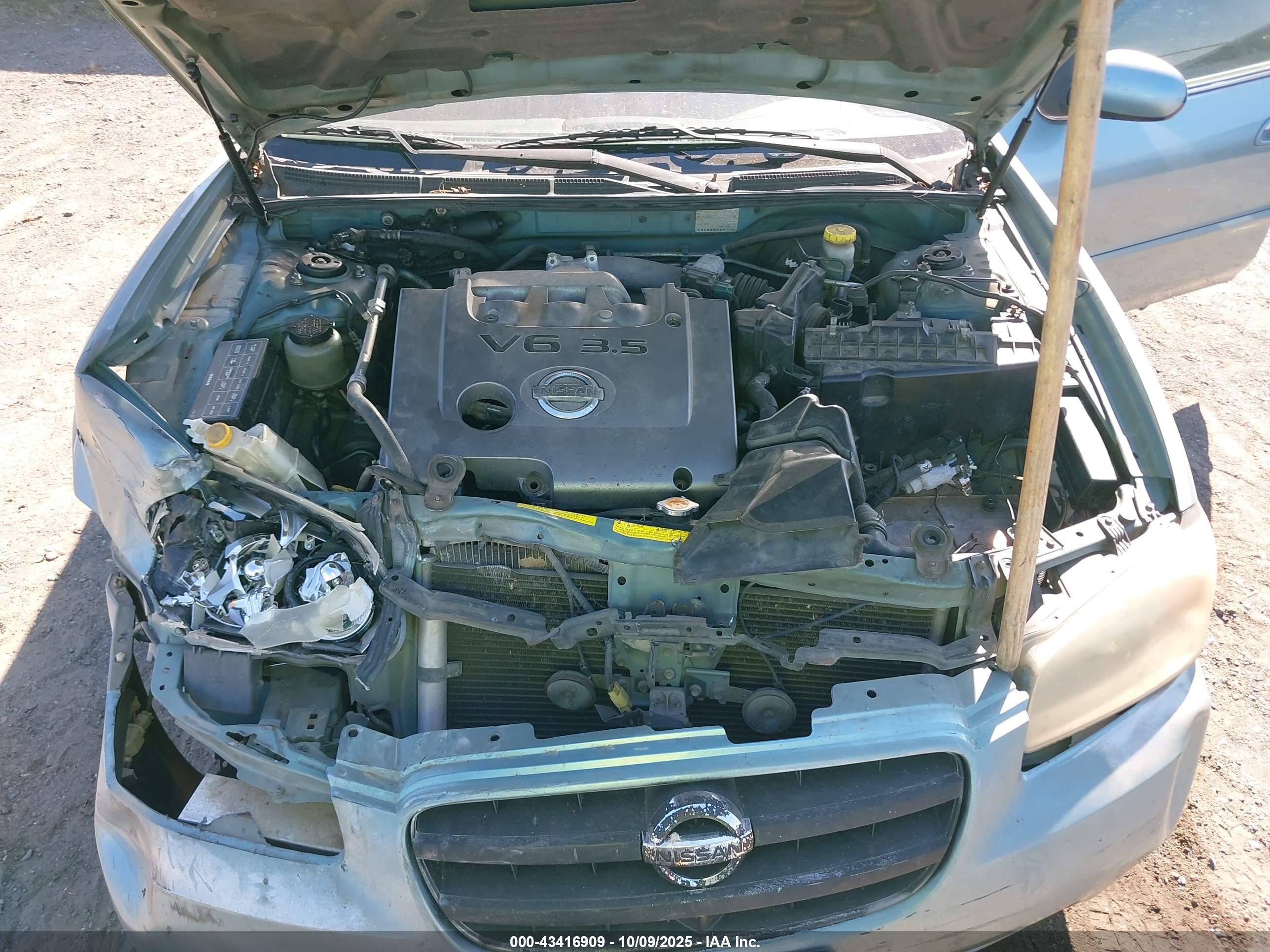 NISSAN MAXIMA image 10
