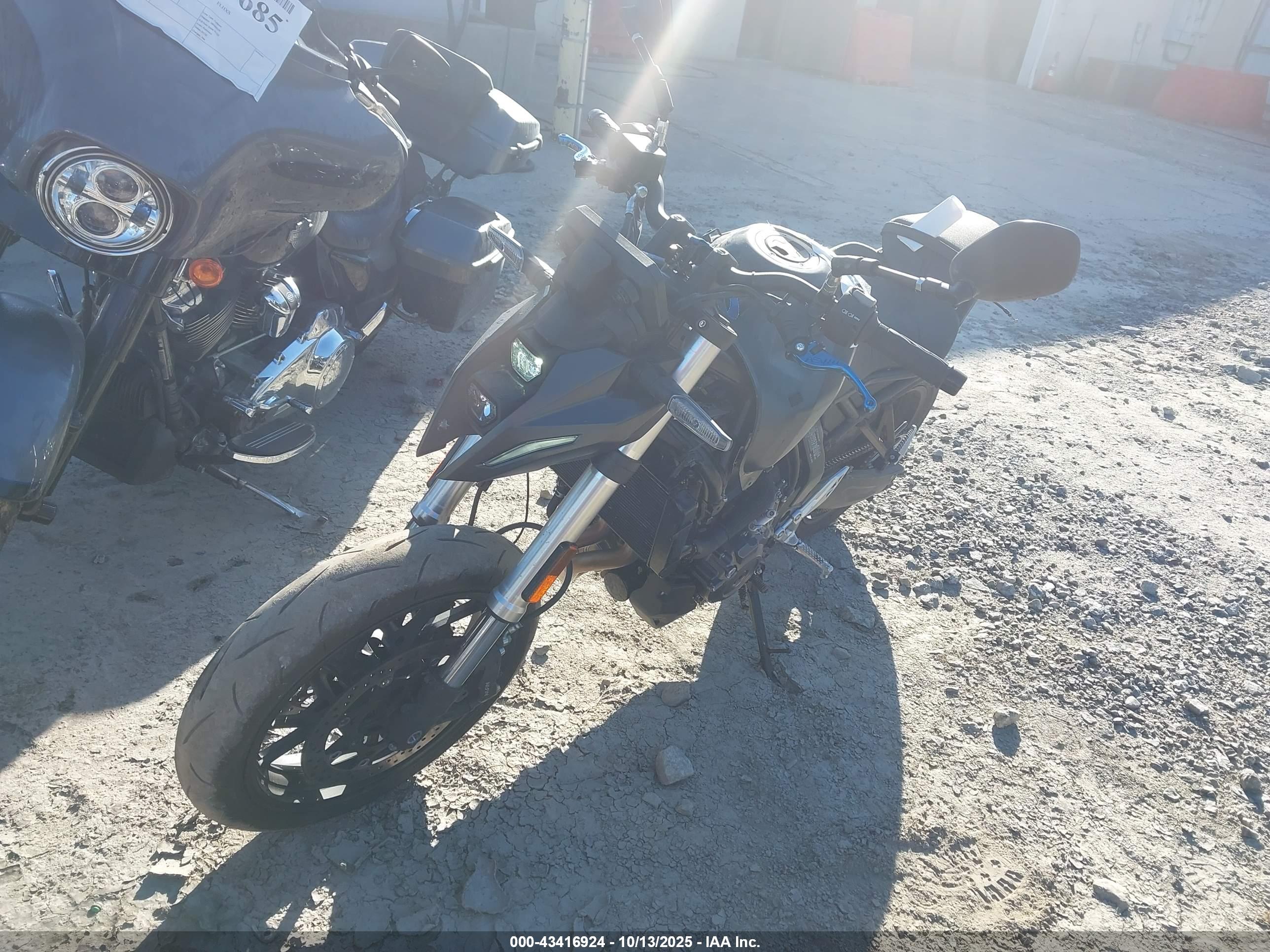 SUZUKI GSX800 image 2