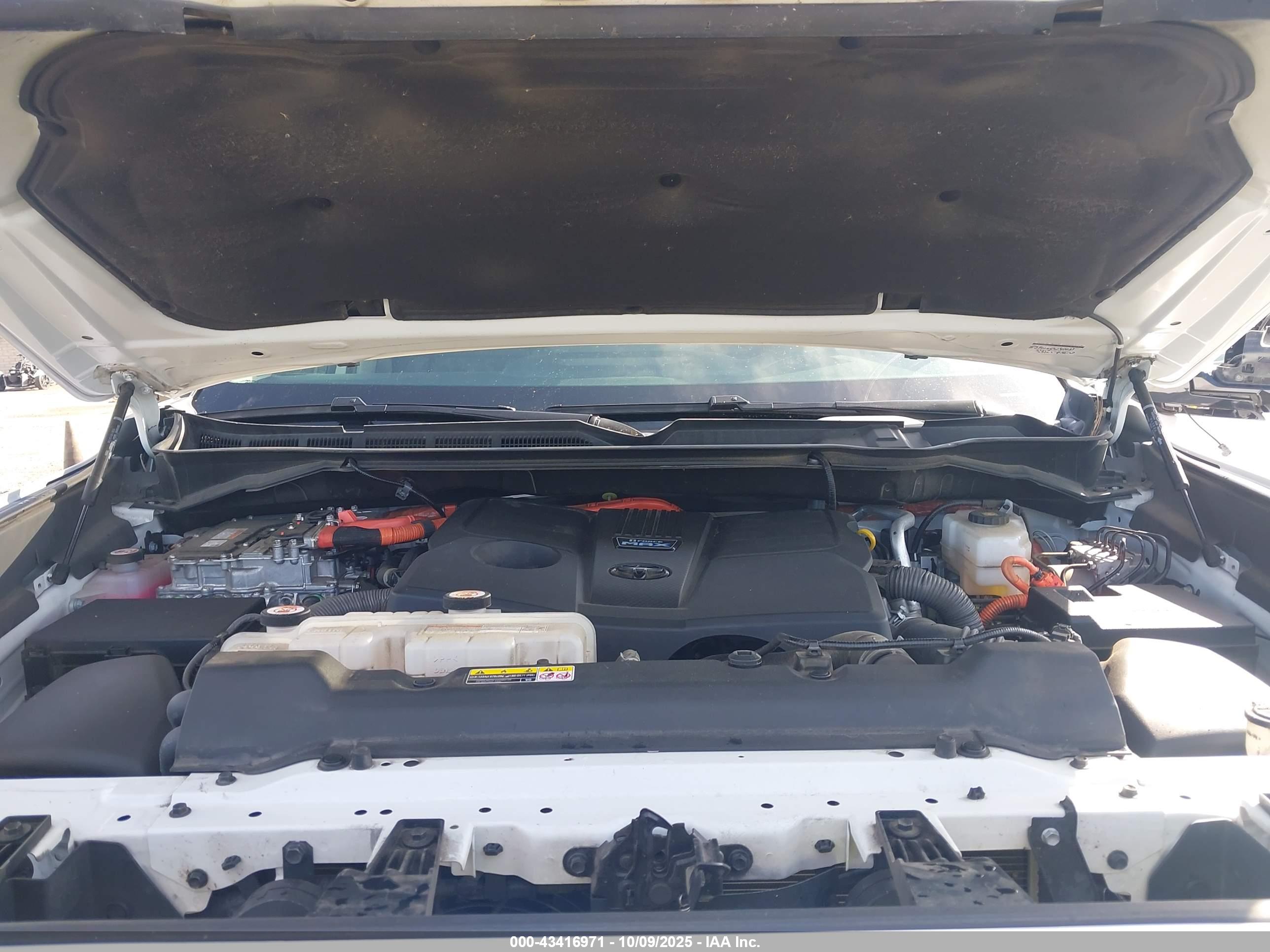 TOYOTA TUNDRA image 10