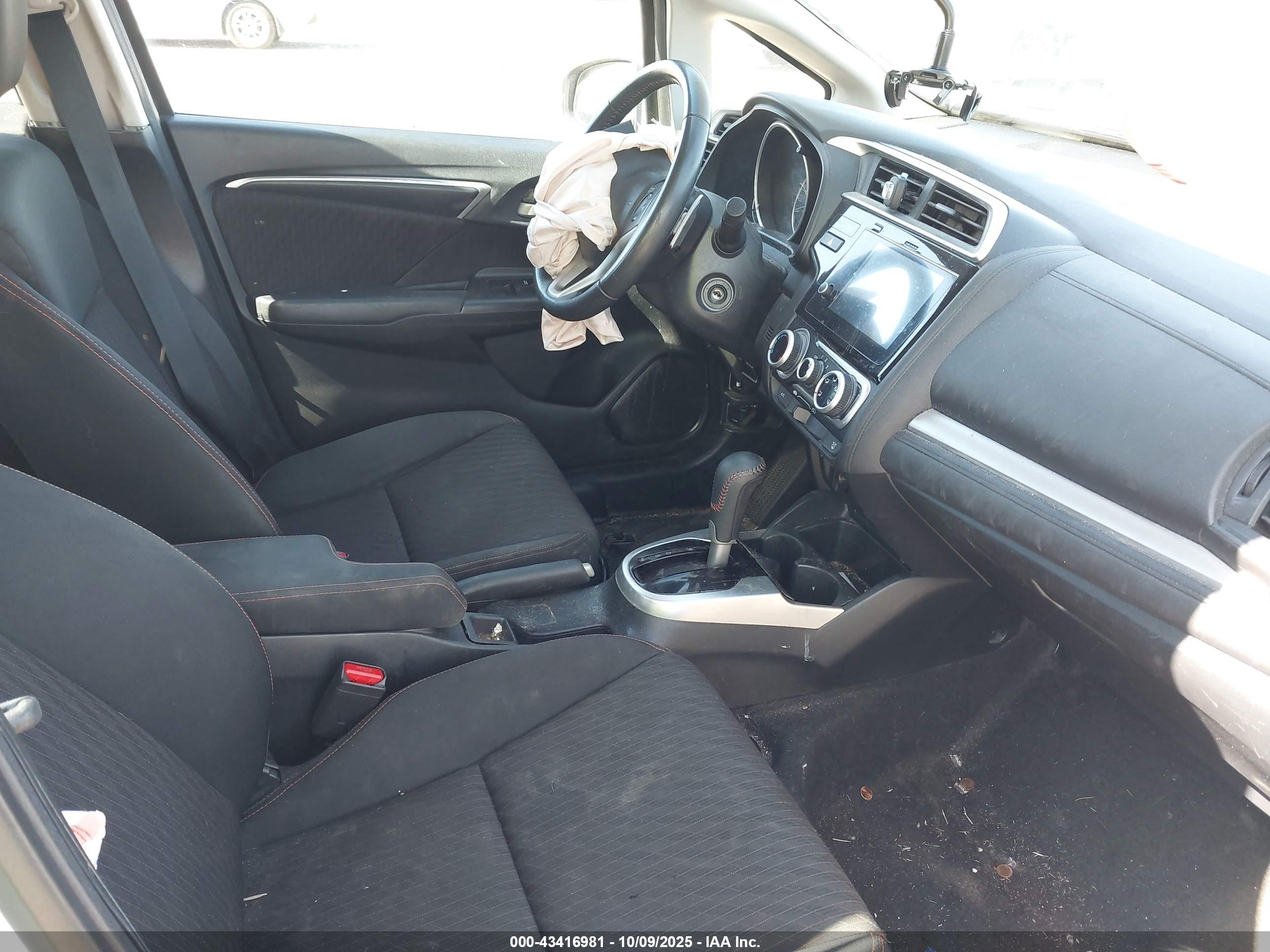 HONDA FIT image 5