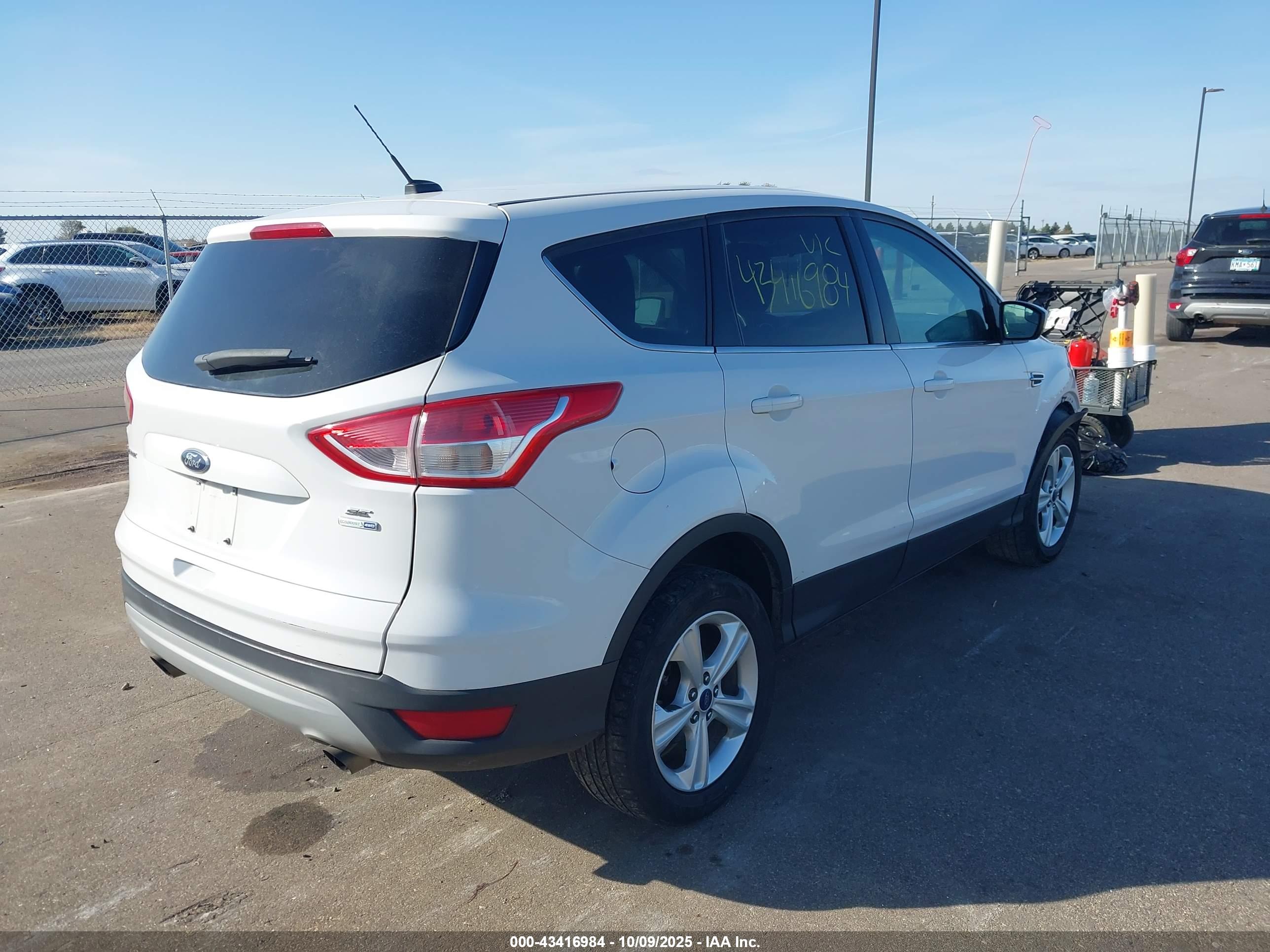 FORD ESCAPE image 4