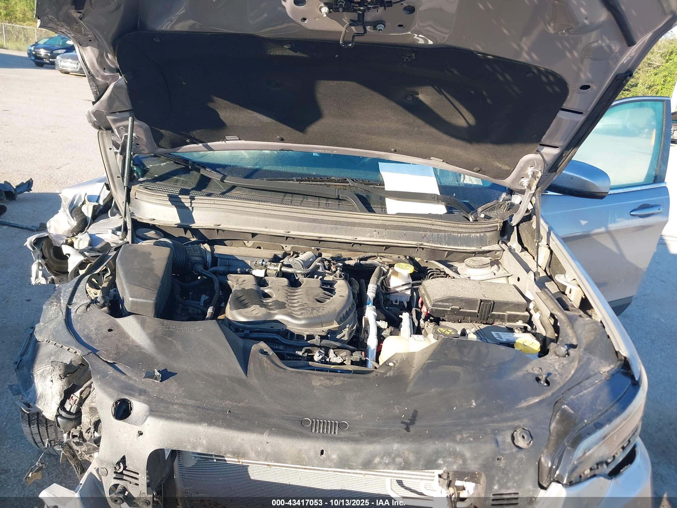 JEEP CHEROKEE image 10