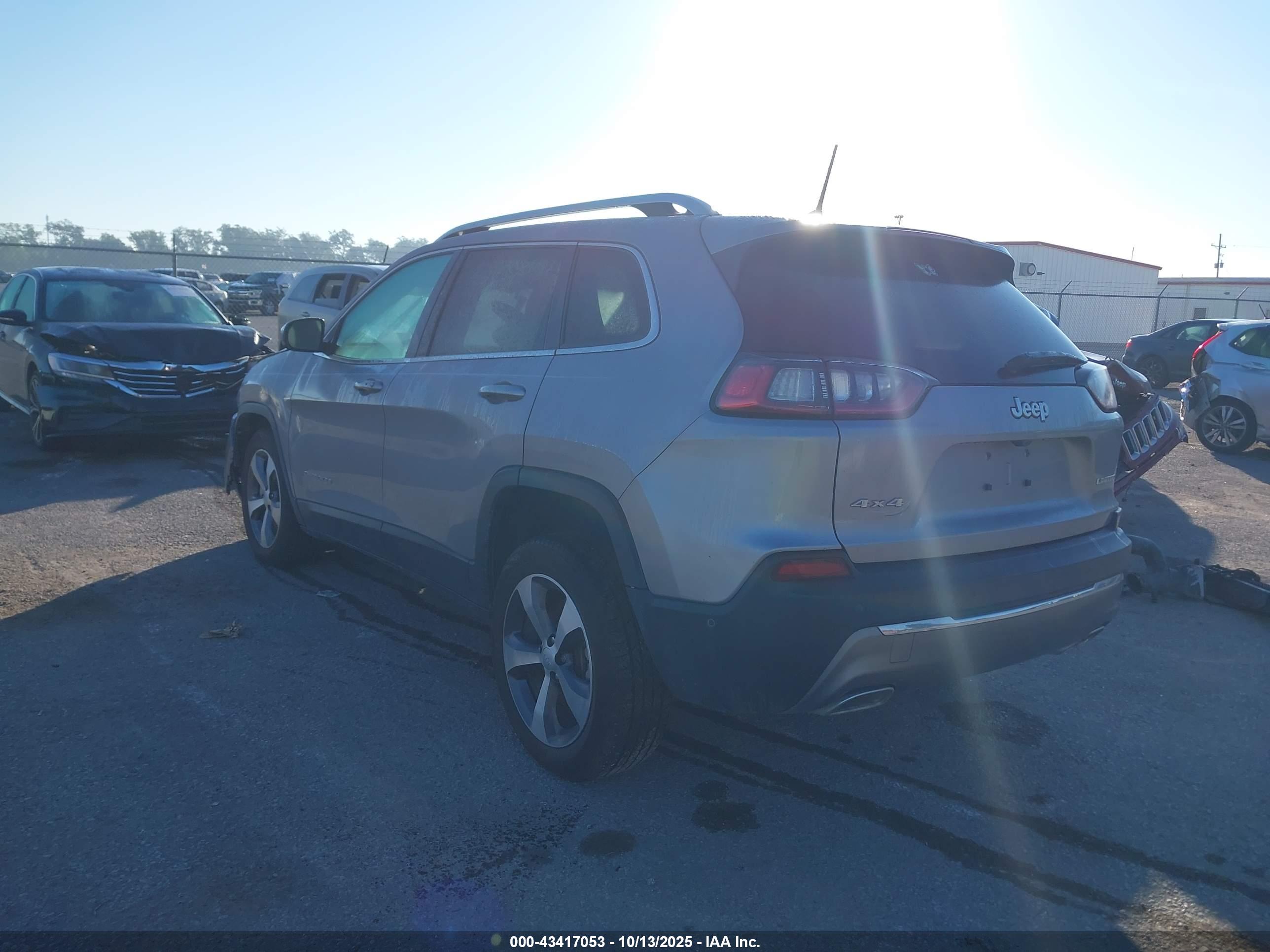 JEEP CHEROKEE image 3