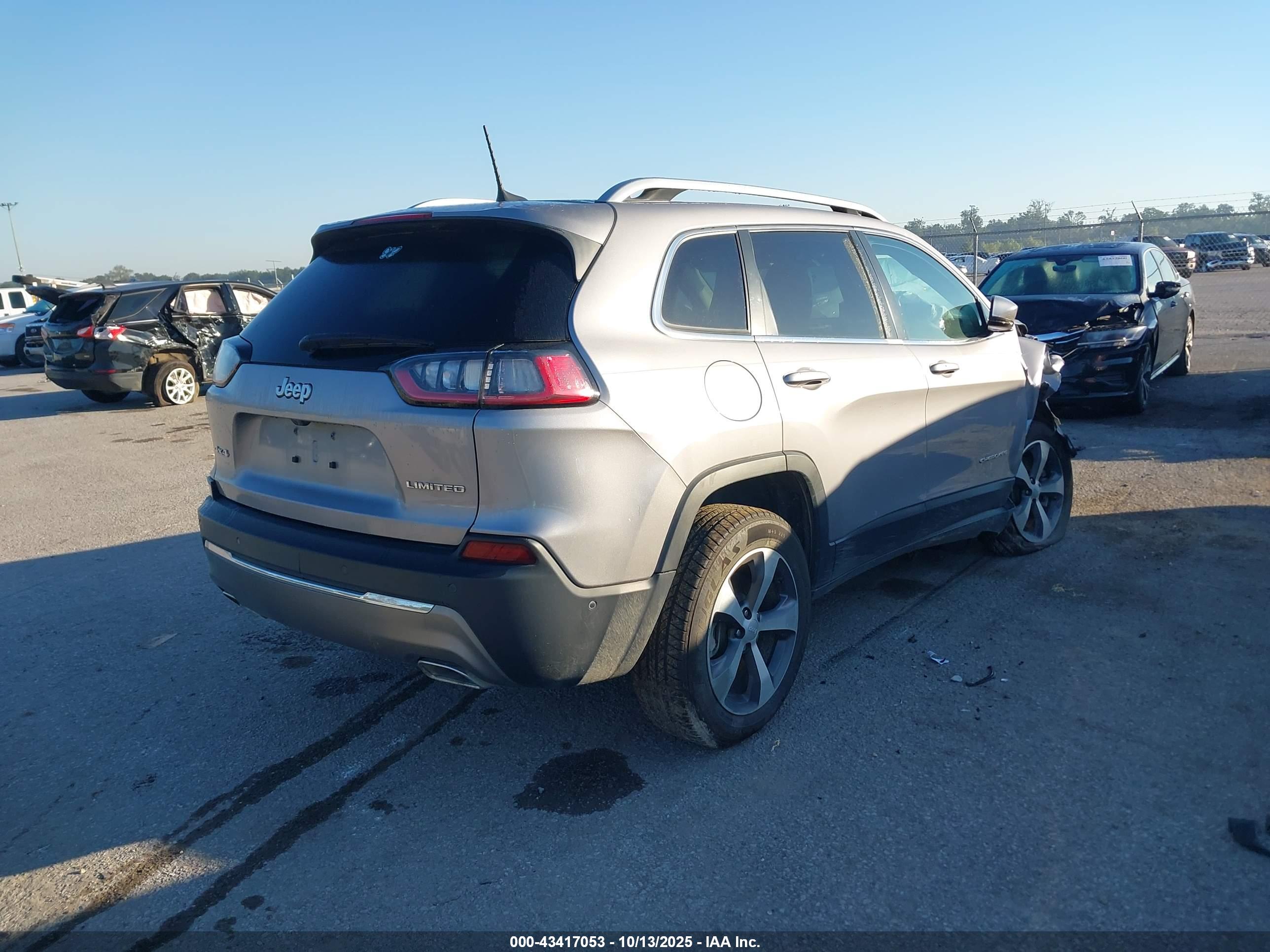 JEEP CHEROKEE image 4